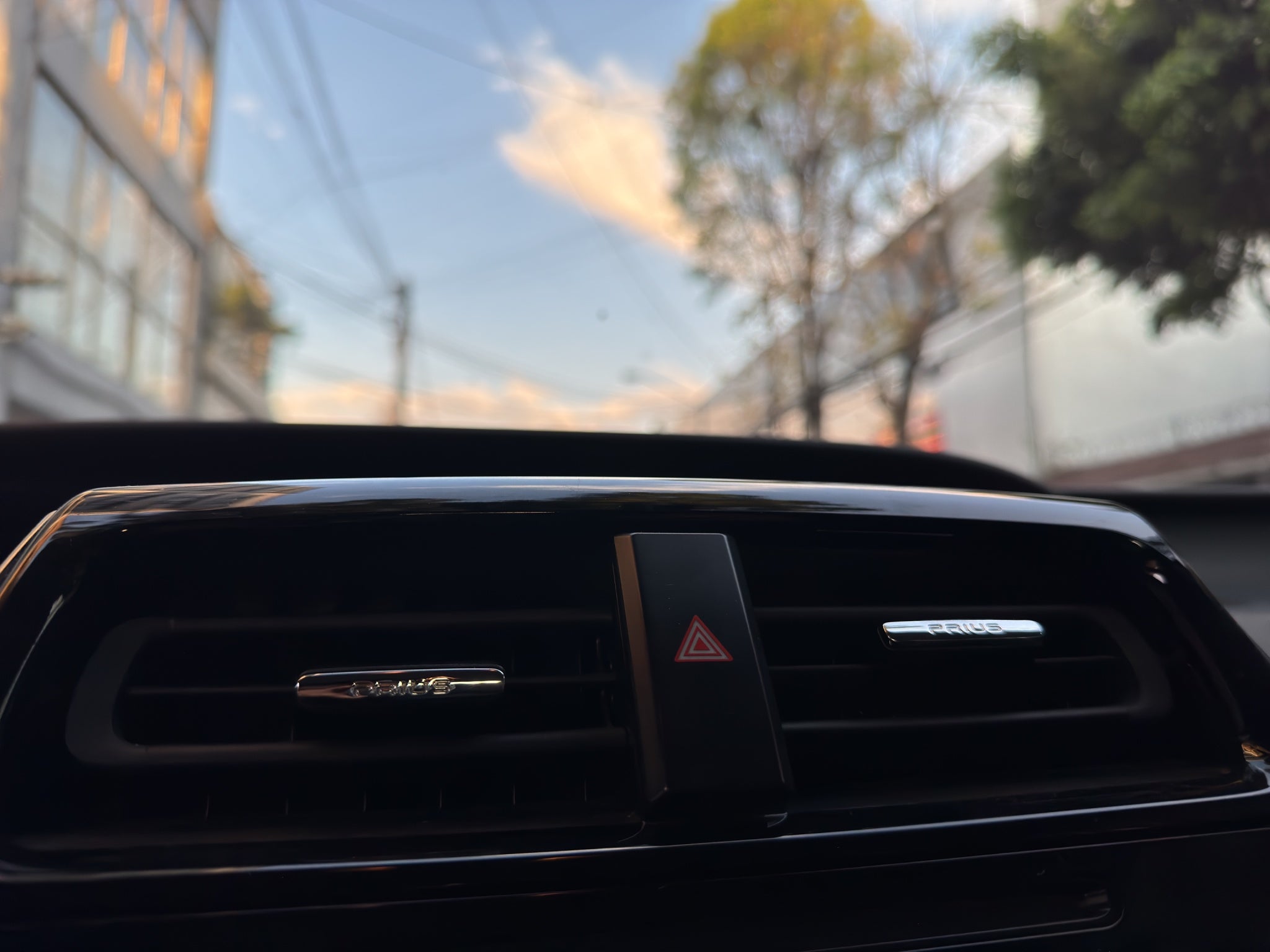 2019 Toyota Prius 1.8 Base Hibrido Cvt