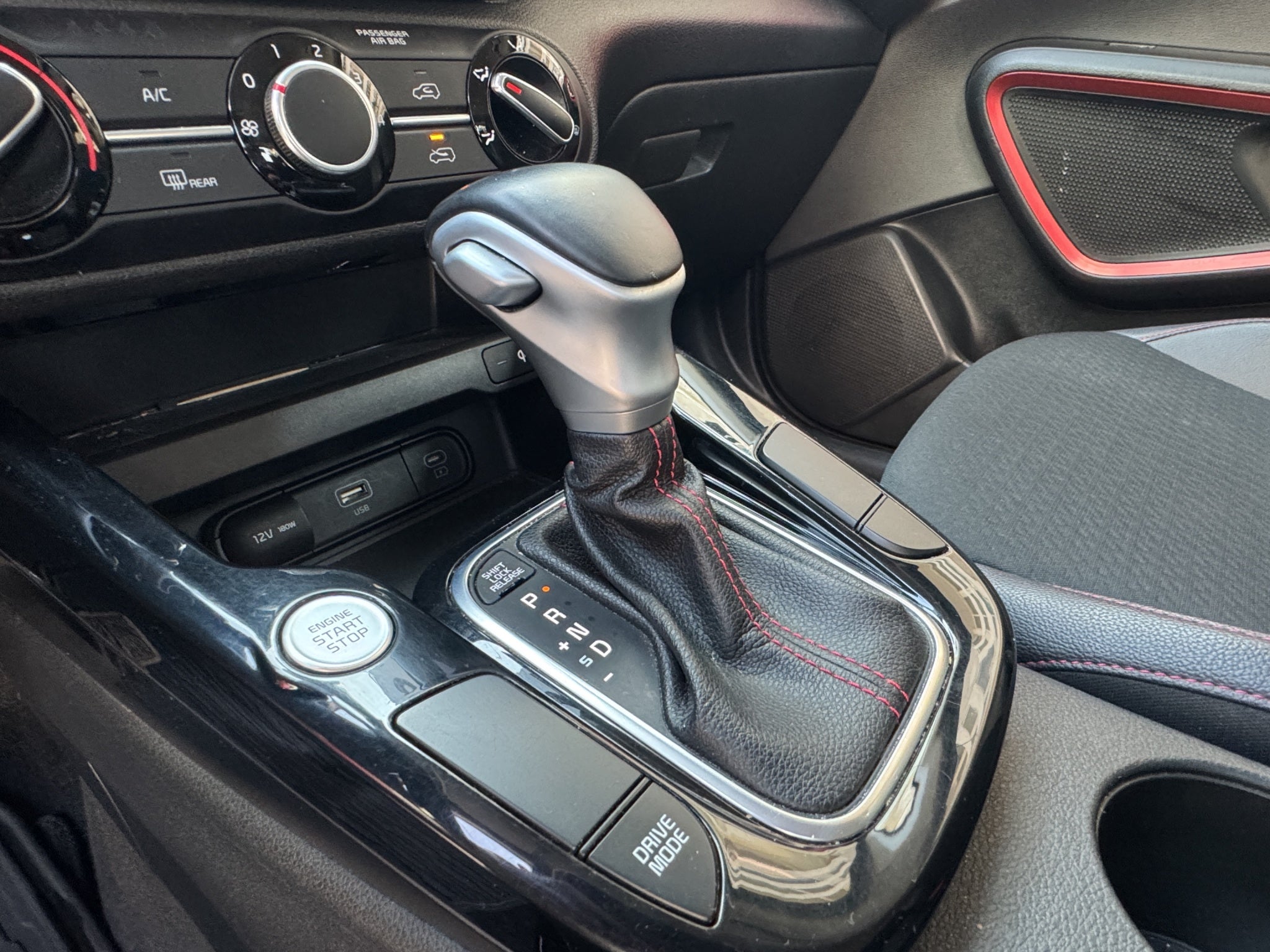 2023 Kia Soul 2.0 GT Line At