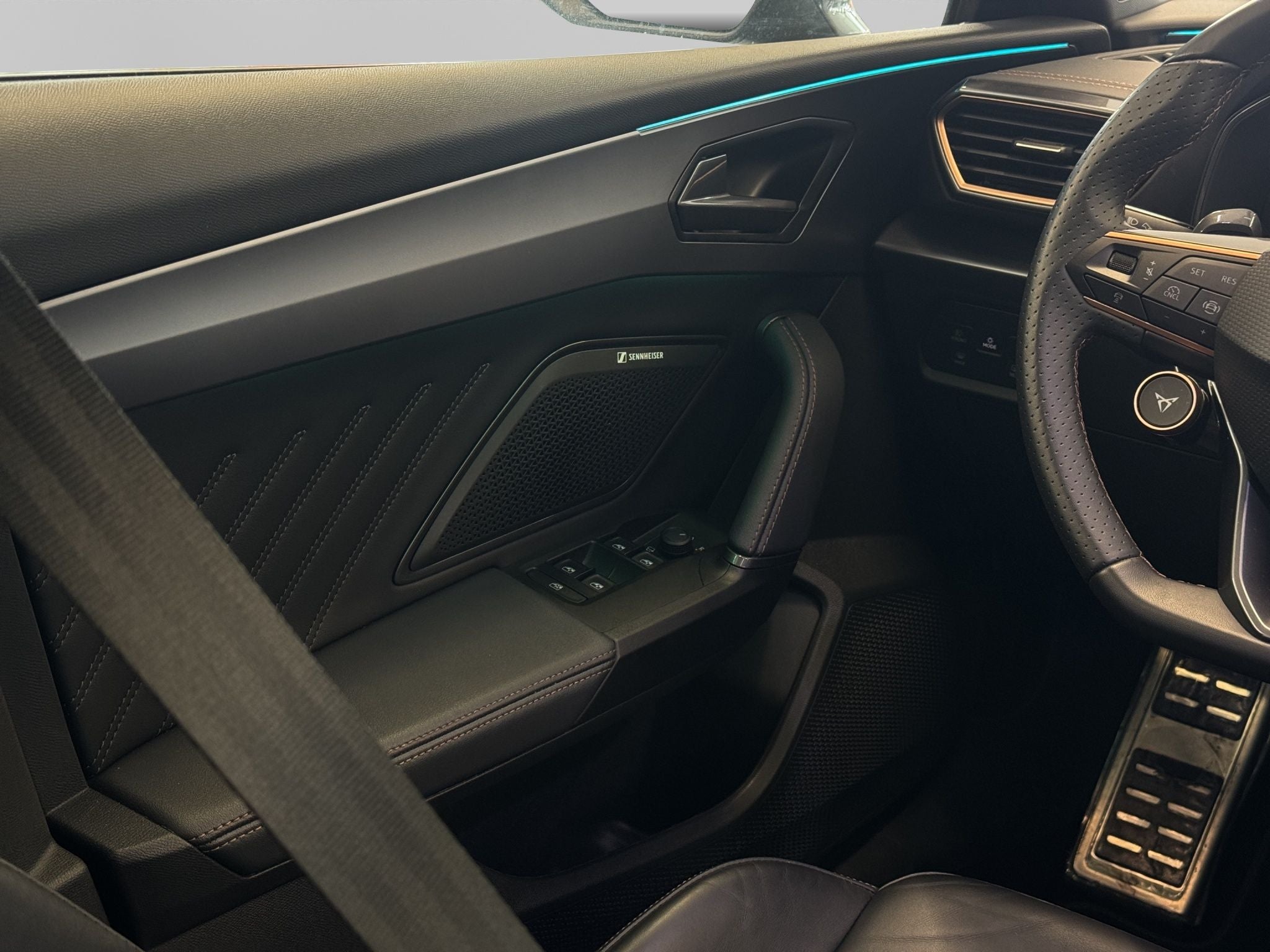 2025 Cupra Leon 2.0 300 At