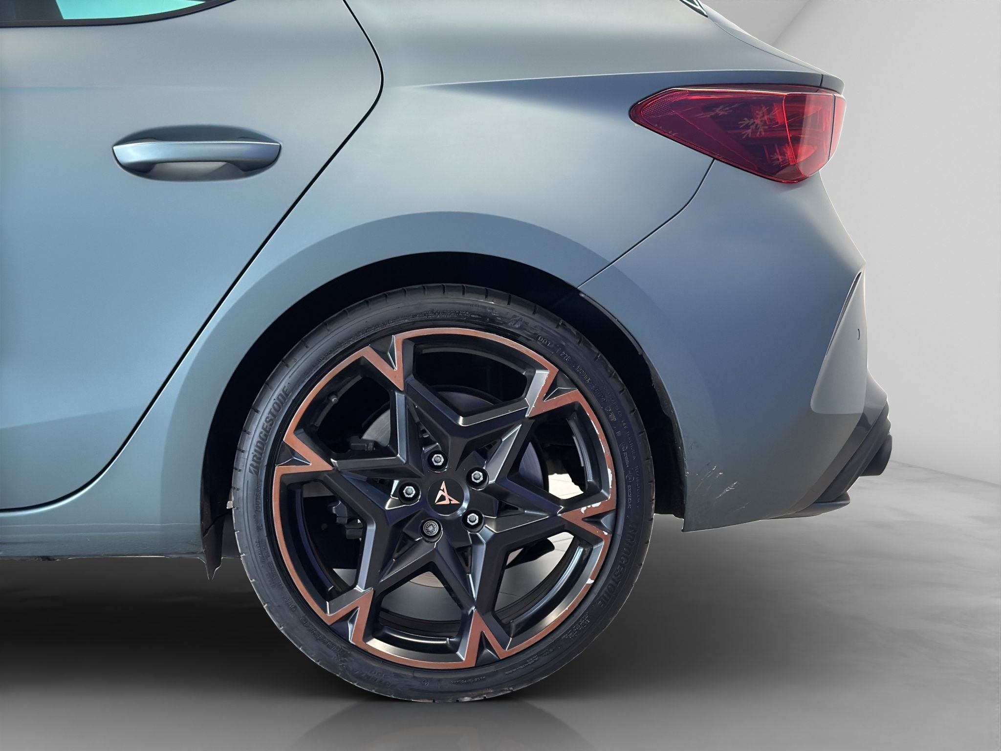 2025 Cupra Leon 2.0 300 At