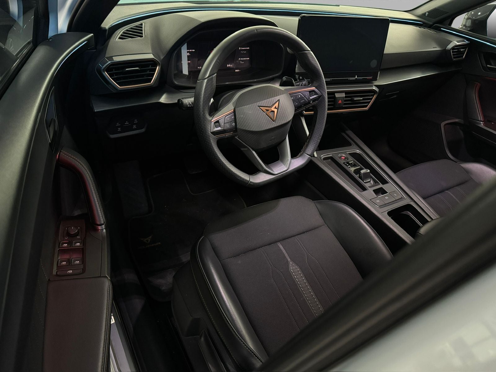 2025 Cupra Leon 2.0 300 At