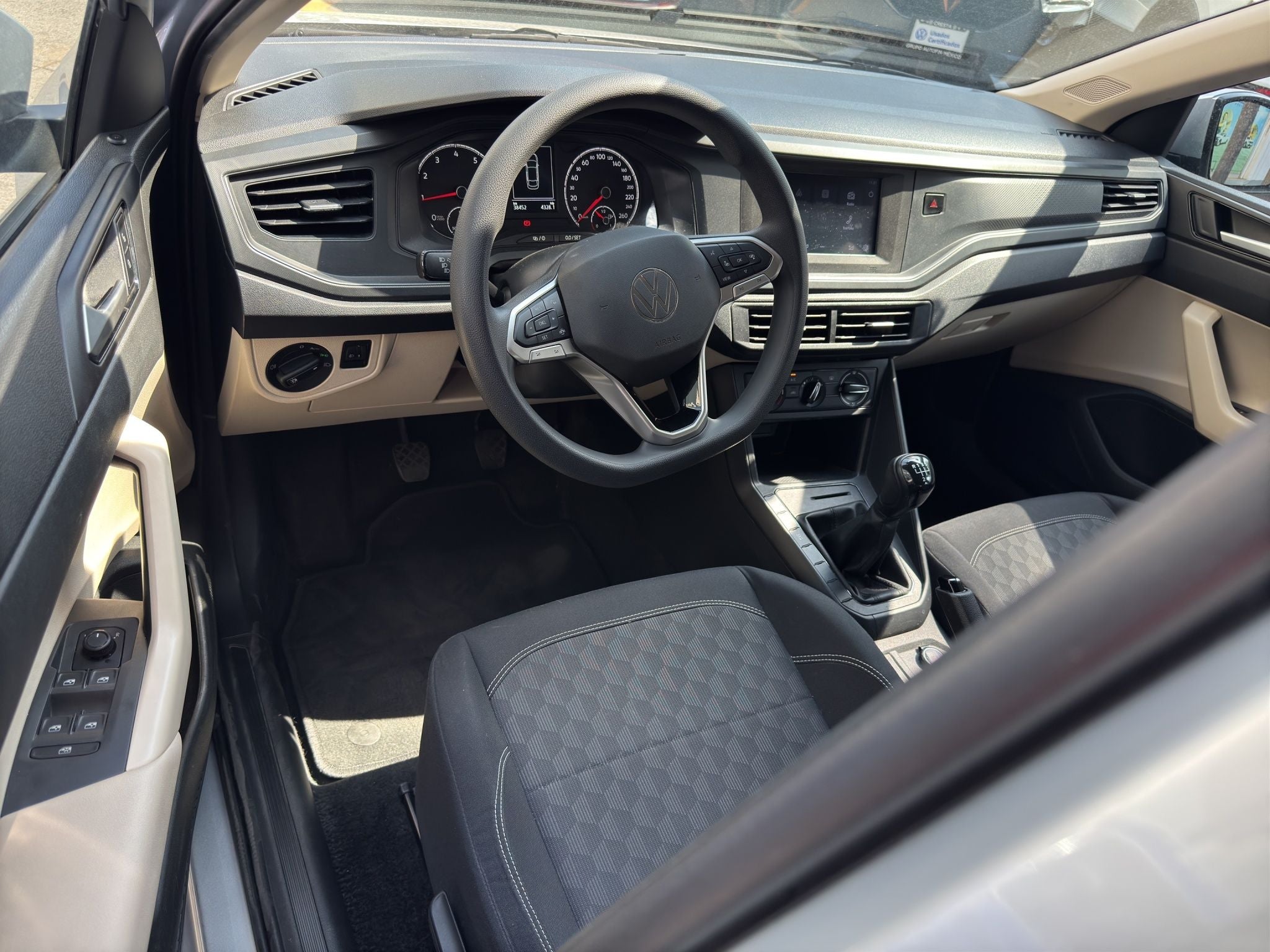 2022 Volkswagen Virtus 1.6 L4 At