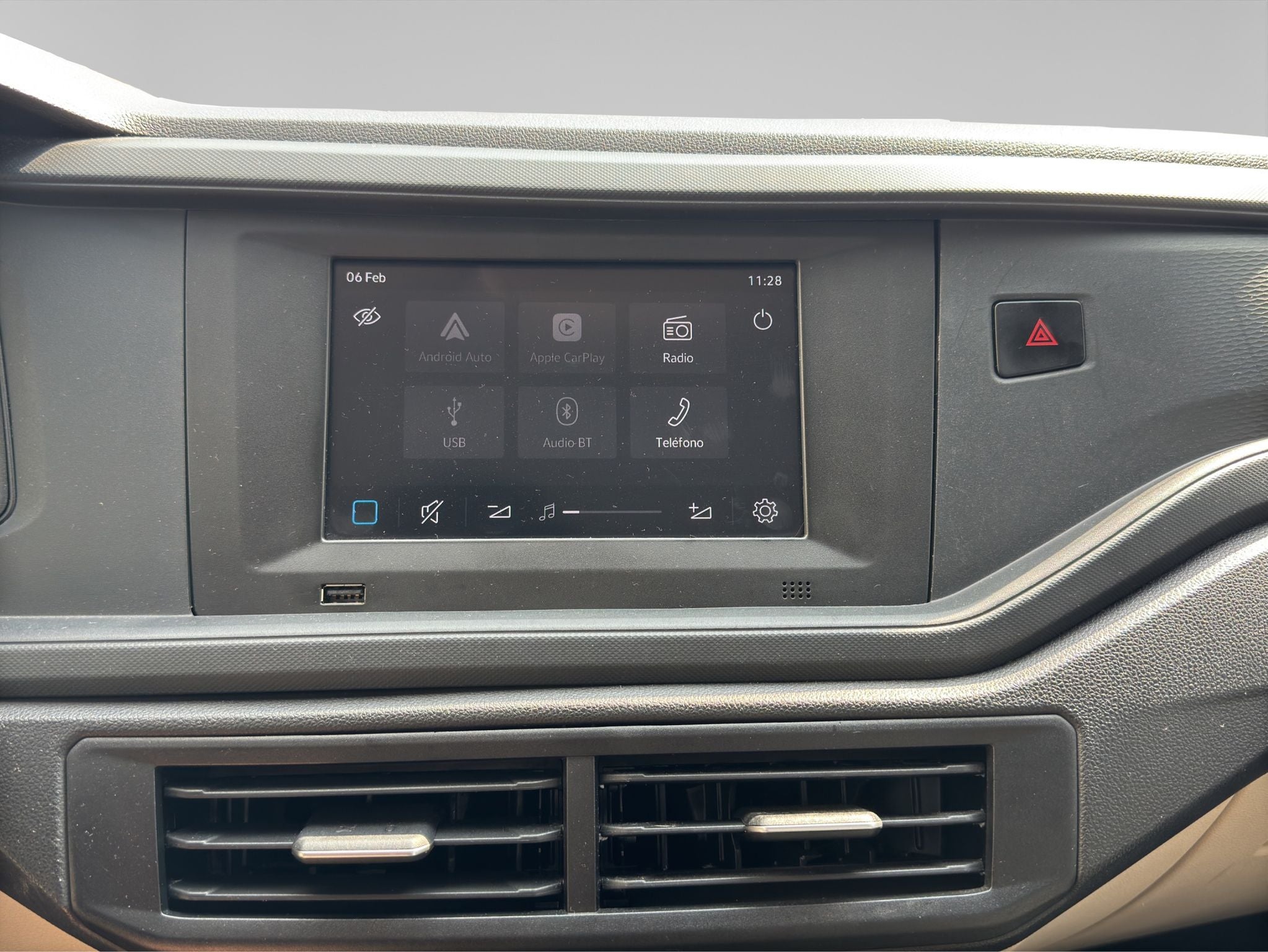 2022 Volkswagen Virtus 1.6 L4 At