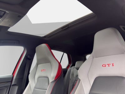 2024 Volkswagen Golf 2.0 GTI Dsg Navegación Piel At