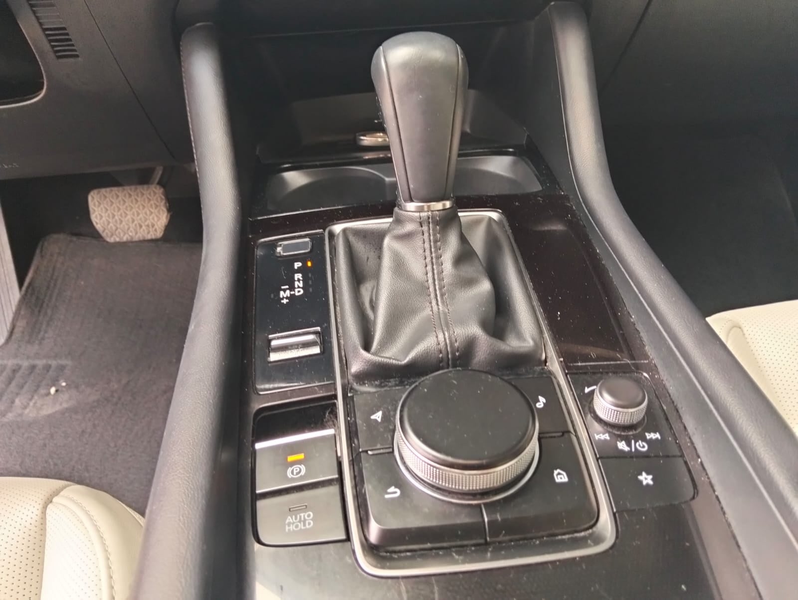 2025 Mazda Mazda 3 2.5 Signature Sedan At