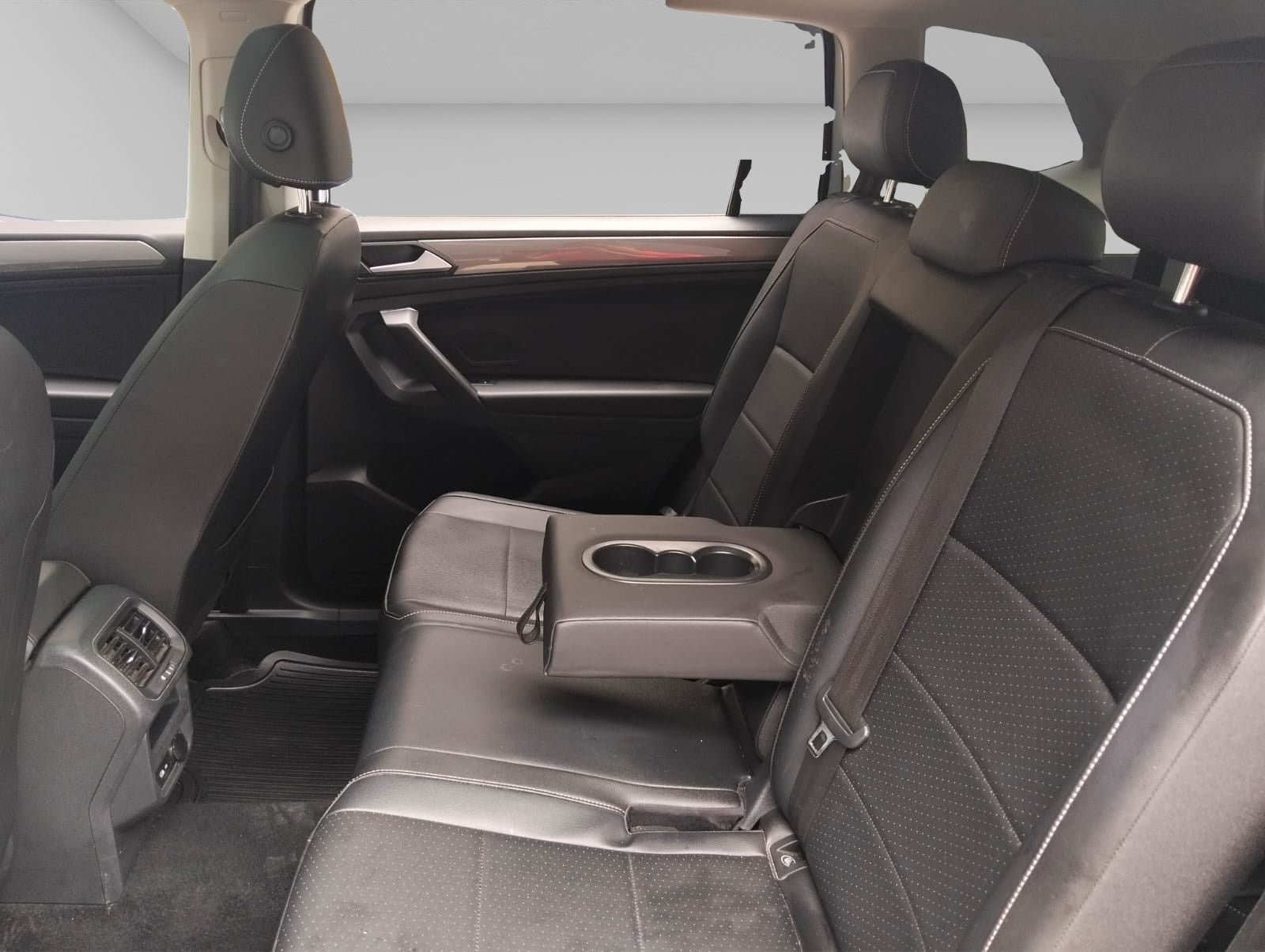 2022 Volkswagen Tiguan 1.4 Comfortline 7p At piel