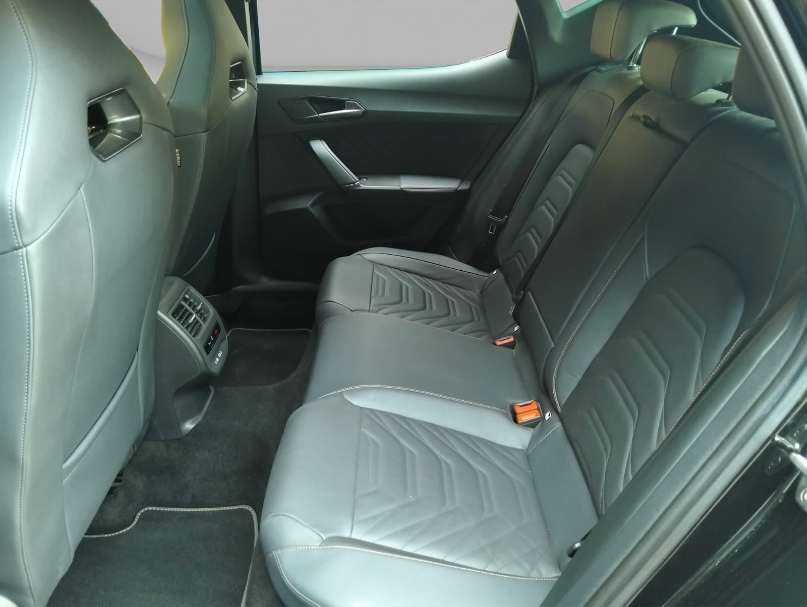 2025 Cupra Leon 2.0 300 At