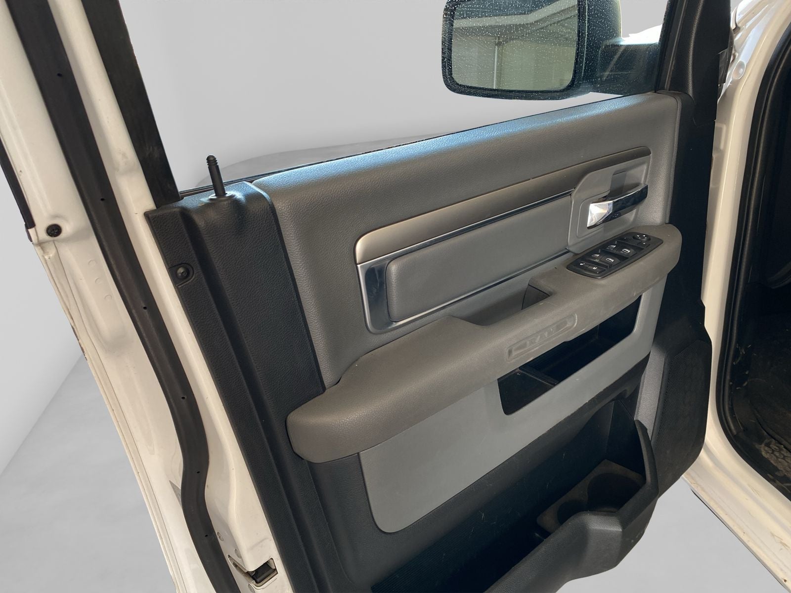 2020 RAM 1500 3.6 V6 Crew Cab SLT At