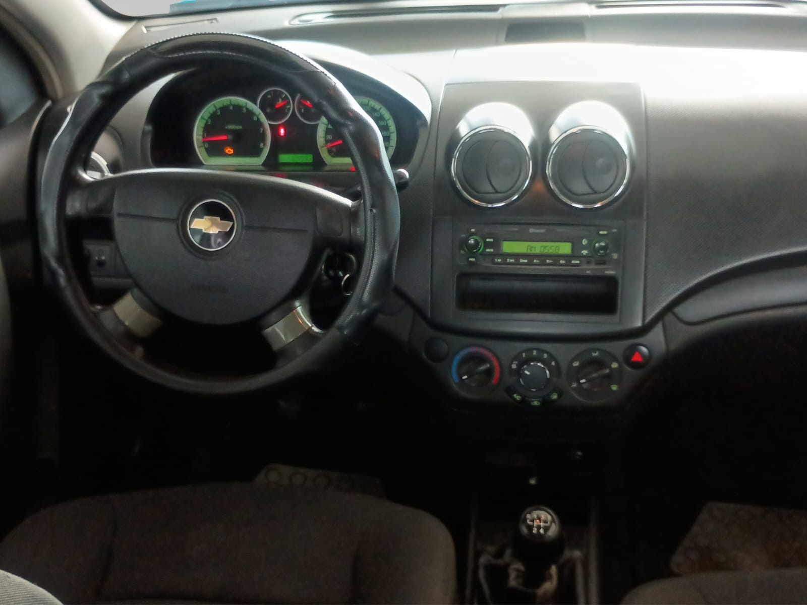 2017 Chevrolet Aveo 1.6 E Abs 5vel Ee Ba Mp3 R-15 Mt