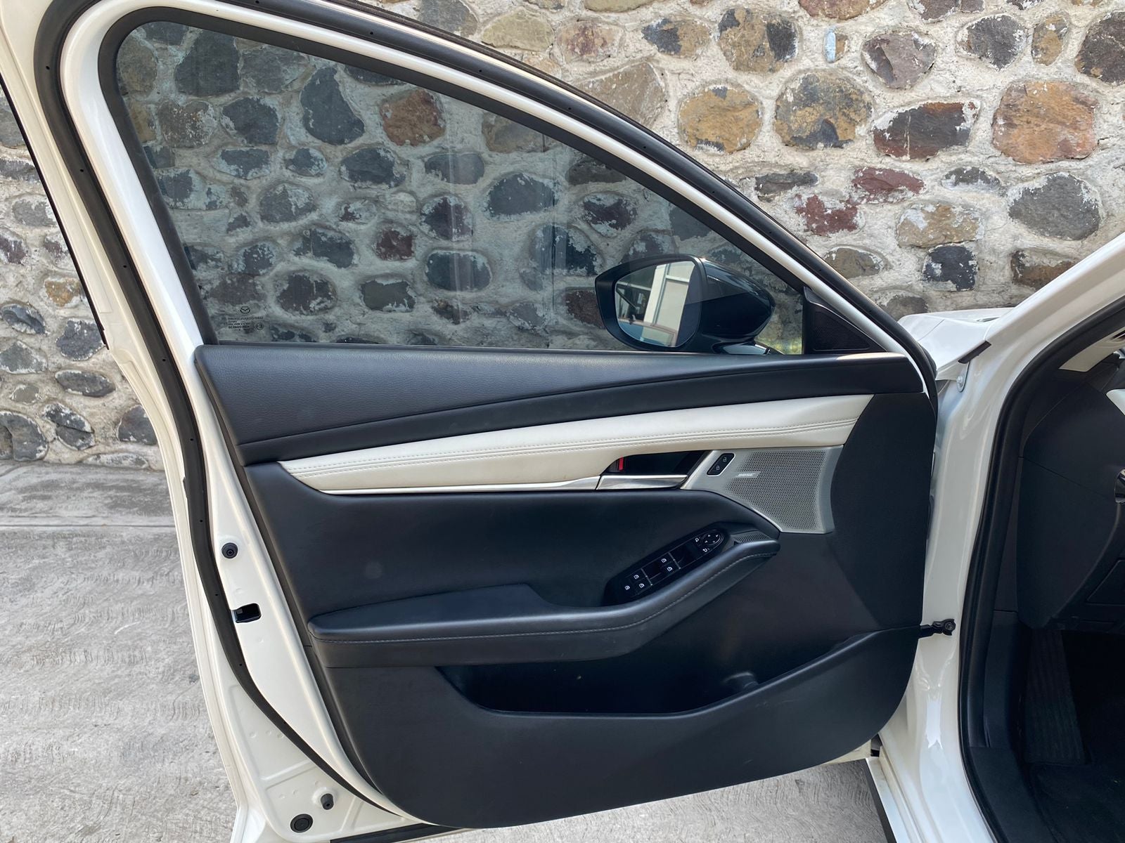 2025 Mazda Mazda 3 2.5 Signature Sedan At