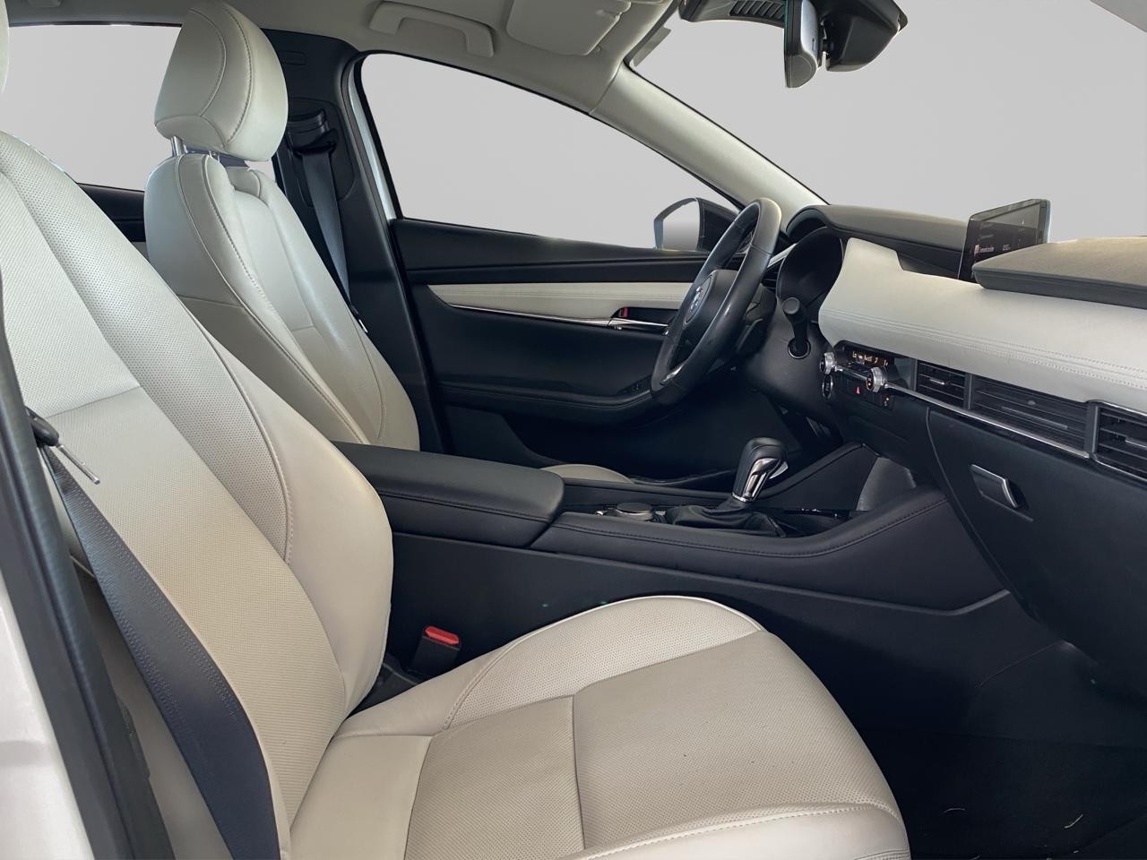 2025 Mazda Mazda 3 2.5 Signature Hb At