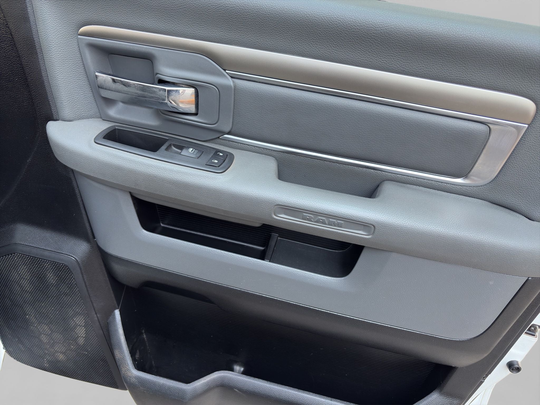 2020 RAM 1500 3.6 V6 Crew Cab SLT At