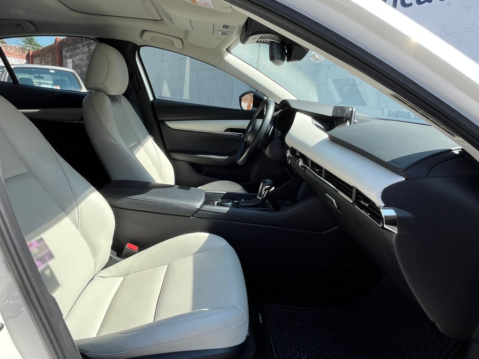 2025 Mazda Mazda 3 2.5 Signature Sedan At