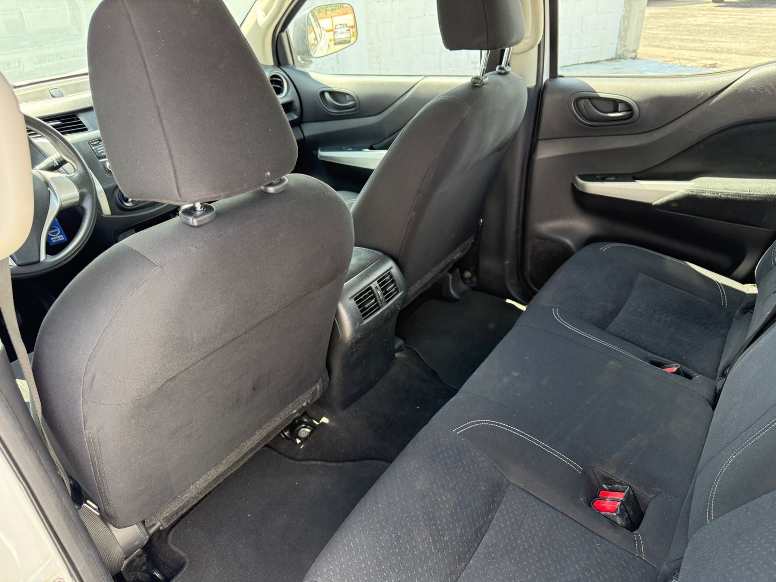 2020 Nissan NP300 2.5 Doble Cabina S Ac Pack Seg Mt