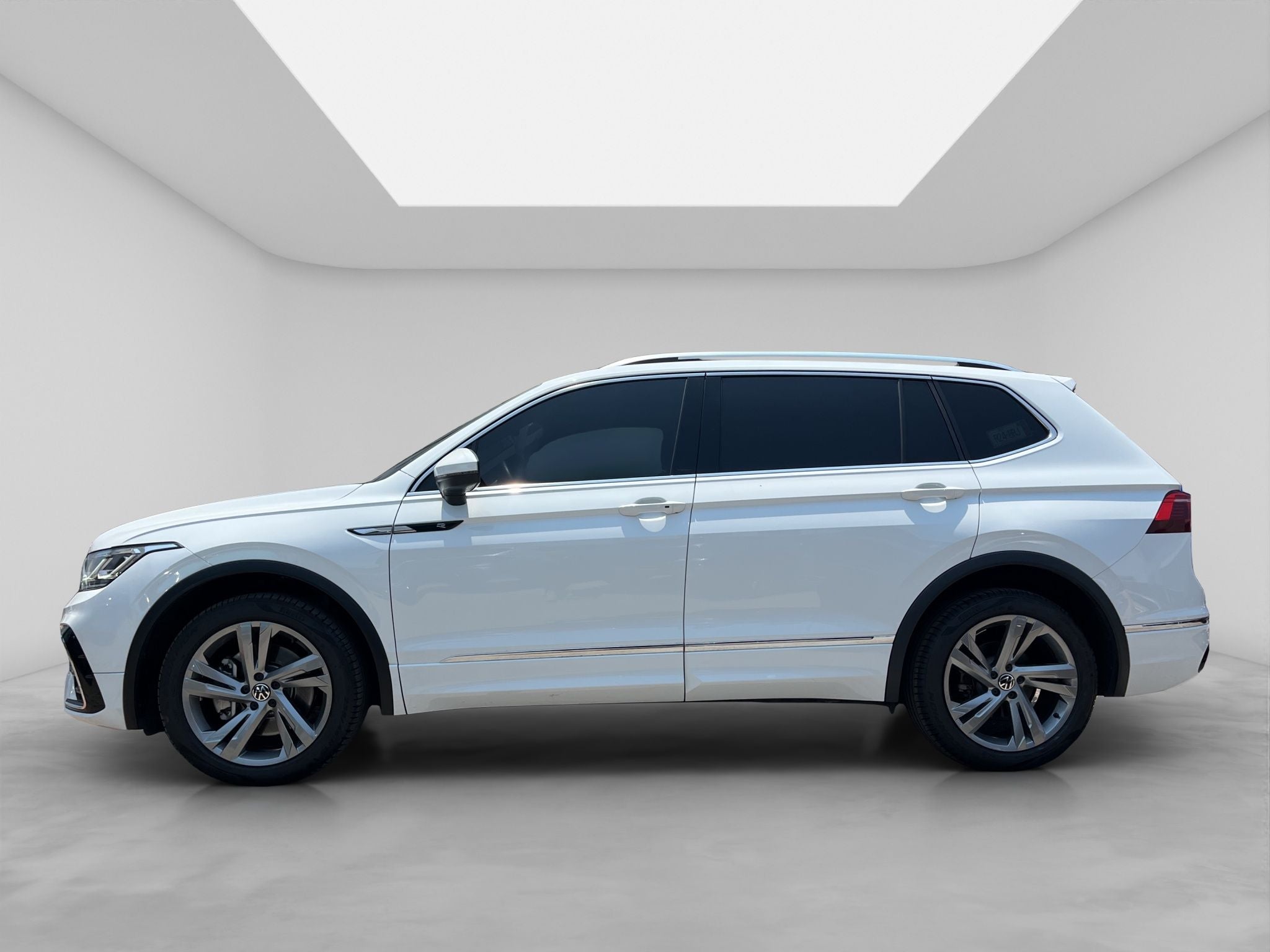 2024 Volkswagen Tiguan 2.0 R-Line At
