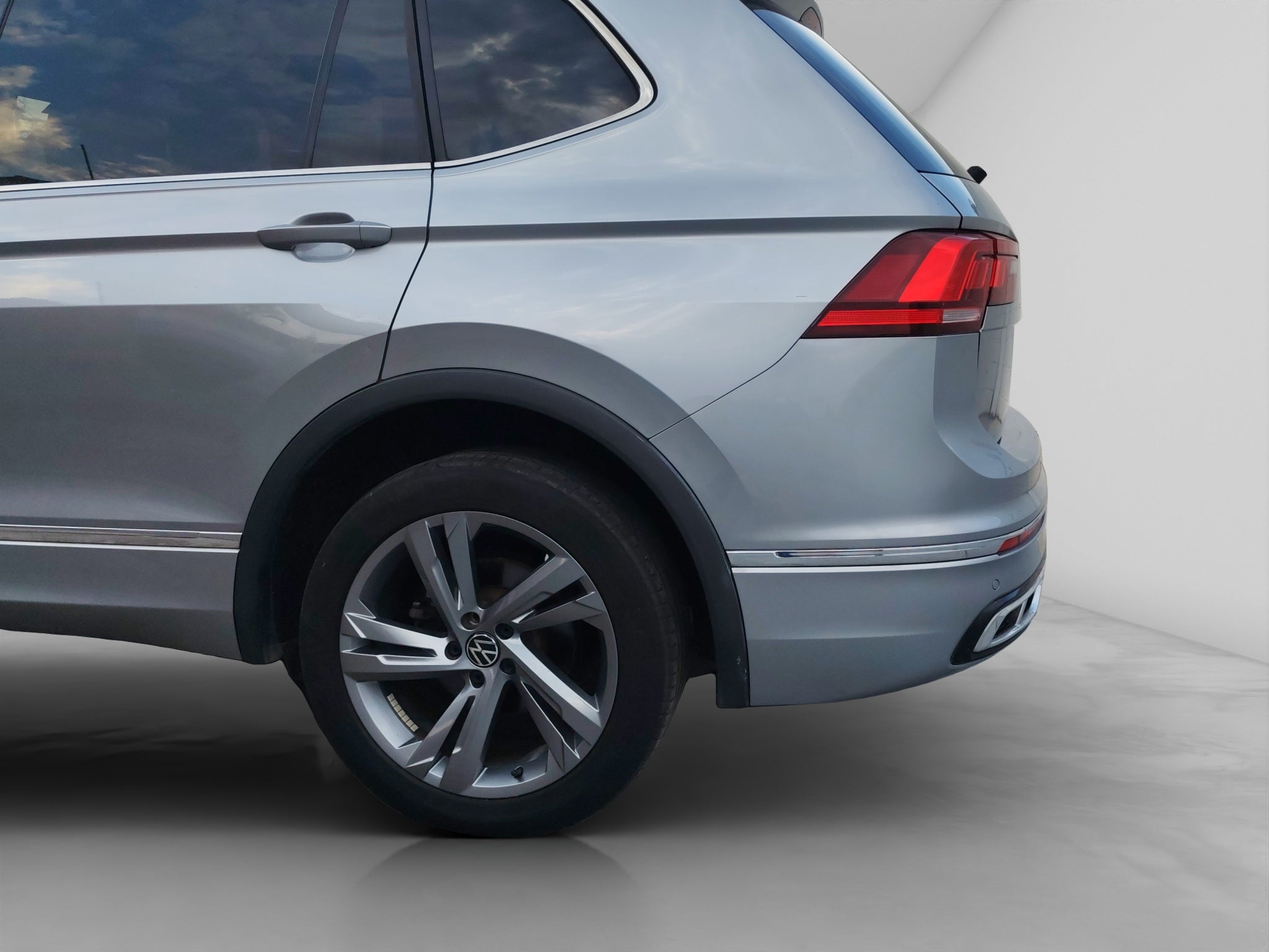 2023 Volkswagen Tiguan 1.4 R-Line At