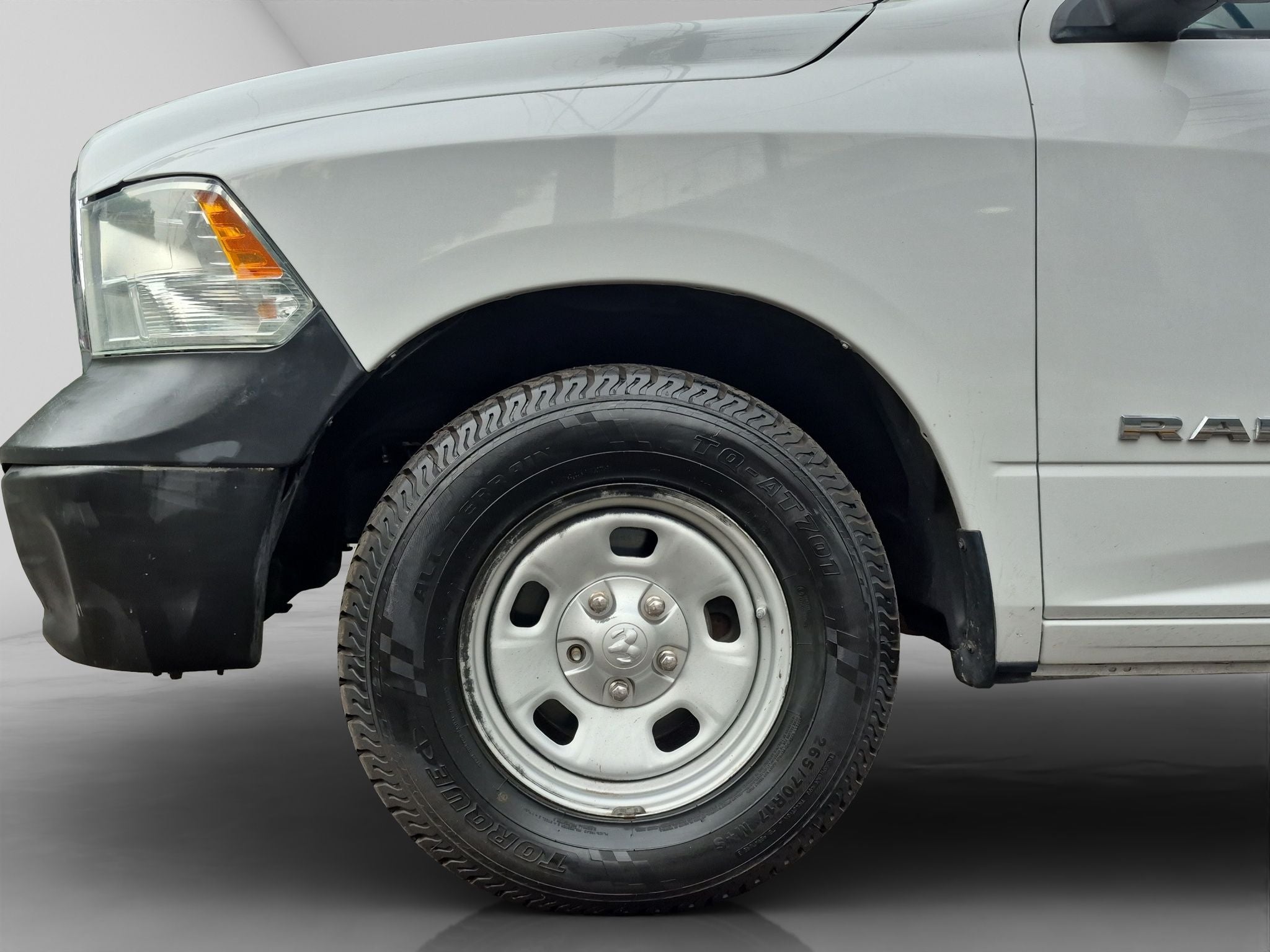 2020 RAM 1500 SLT Trabajo Crew Cab