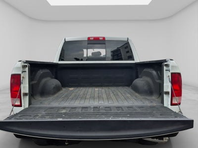 2020 RAM 1500 SLT Trabajo Crew Cab