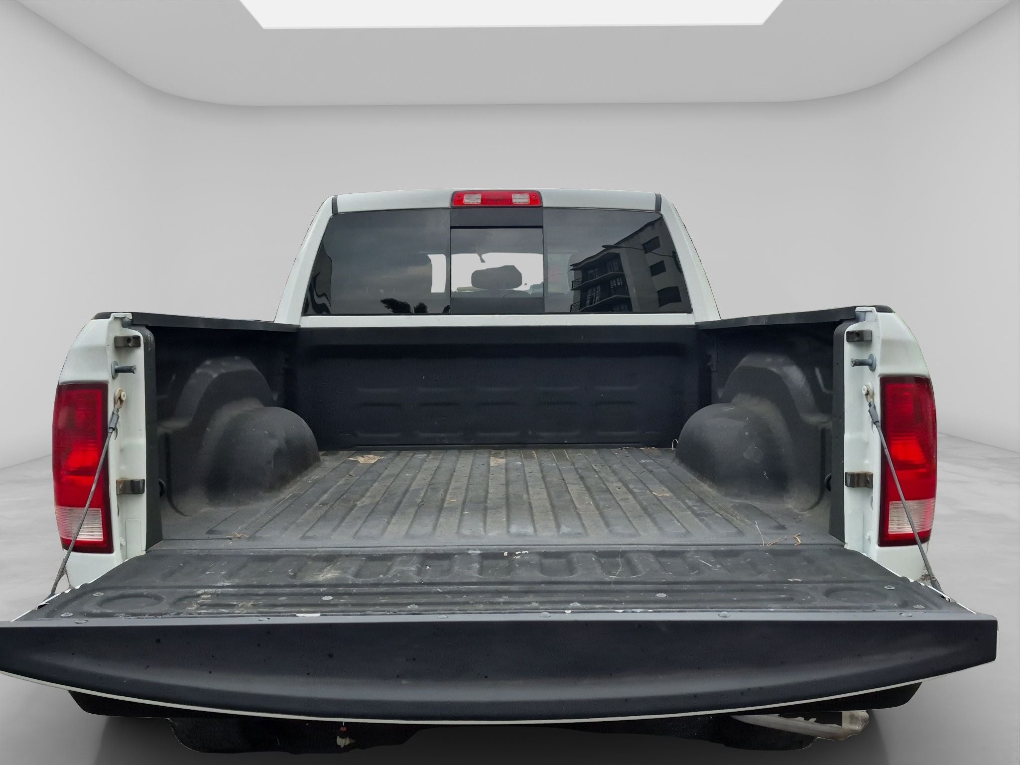 2020 RAM 1500 SLT Trabajo Crew Cab