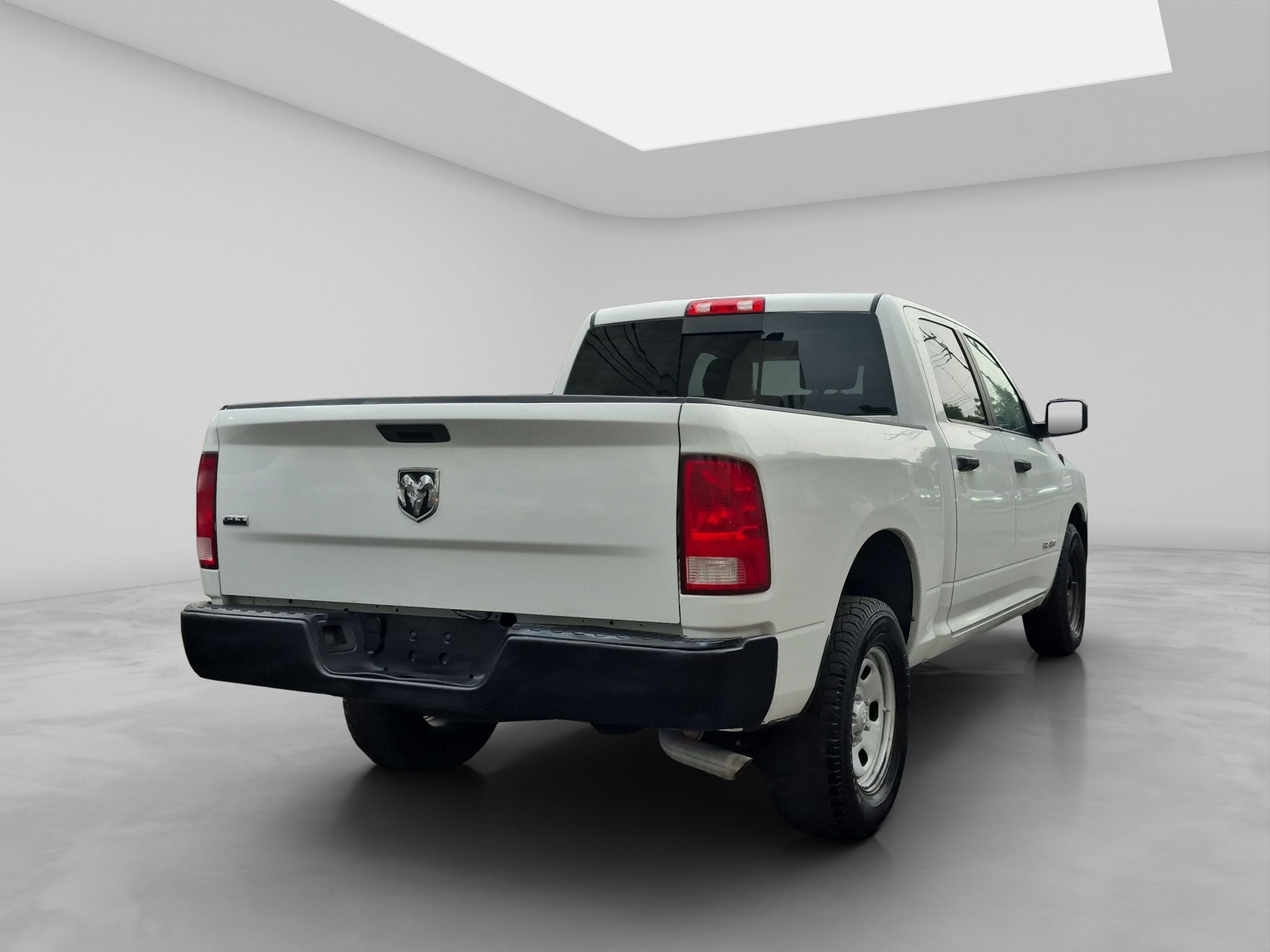 2020 RAM 1500 SLT Trabajo Crew Cab
