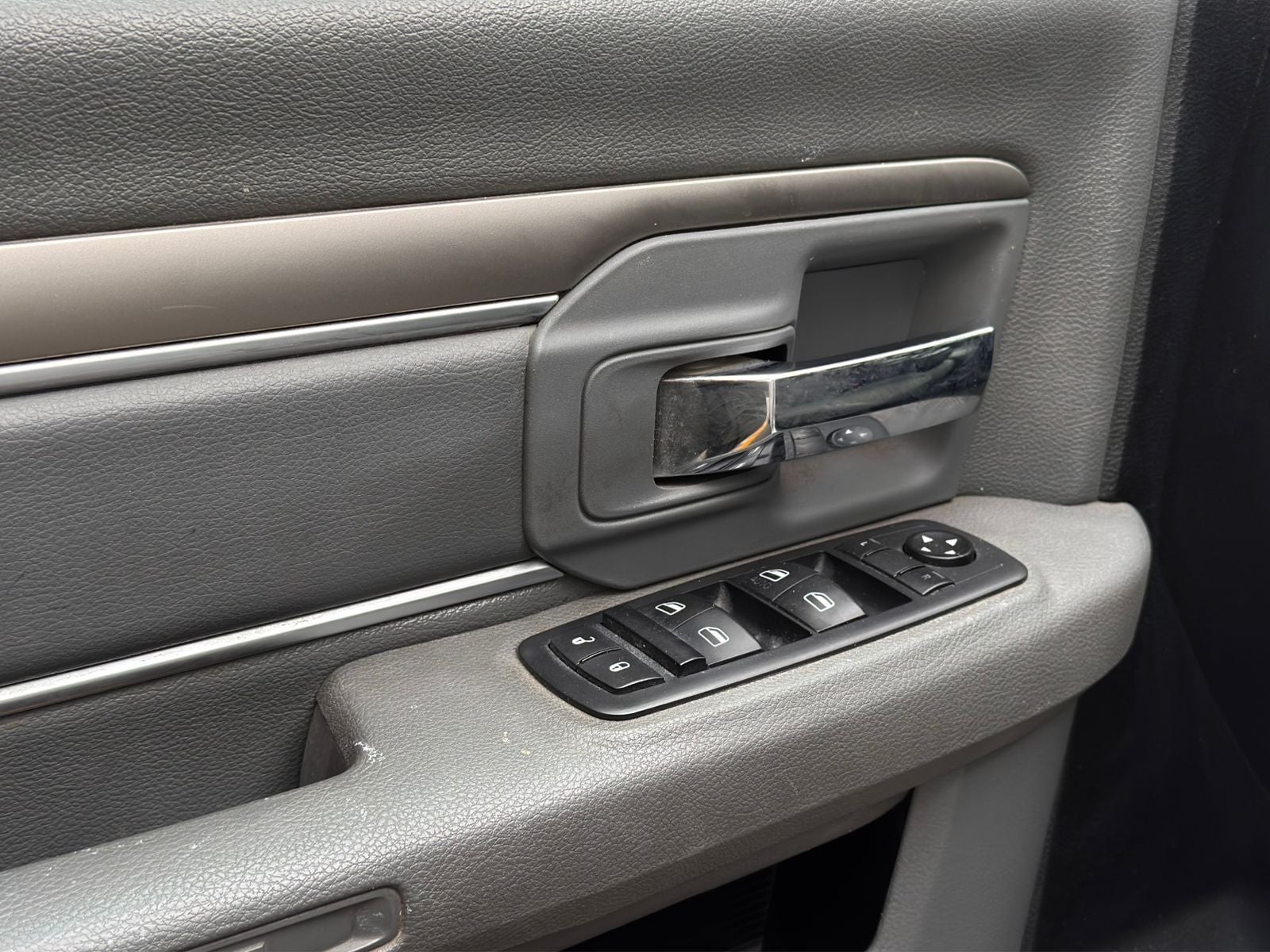 2020 RAM 1500 3.3 V6 XL Crew Cab 4x4 At