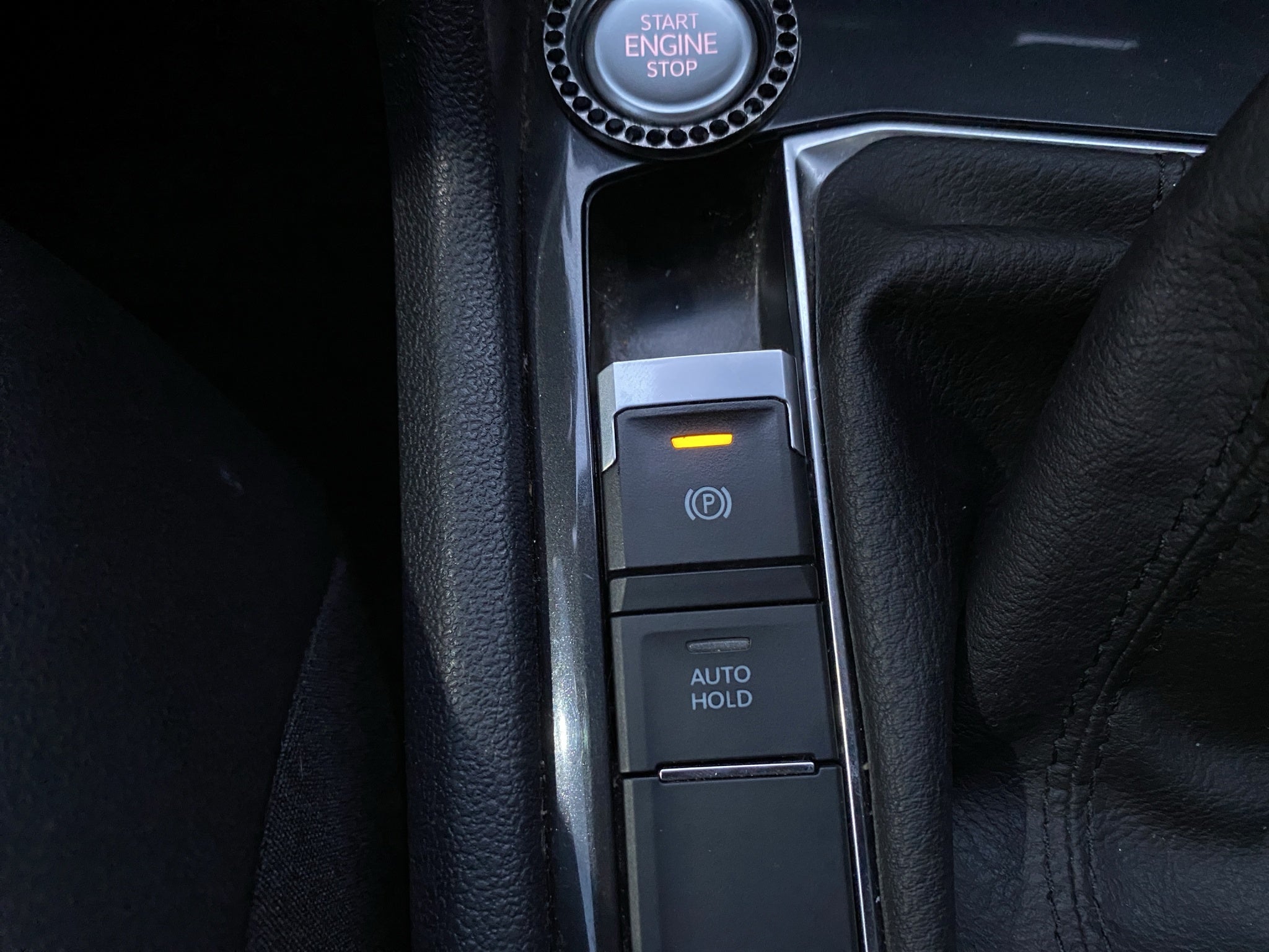 2022 Volkswagen Tiguan 1.4 Comfortline 7p At piel