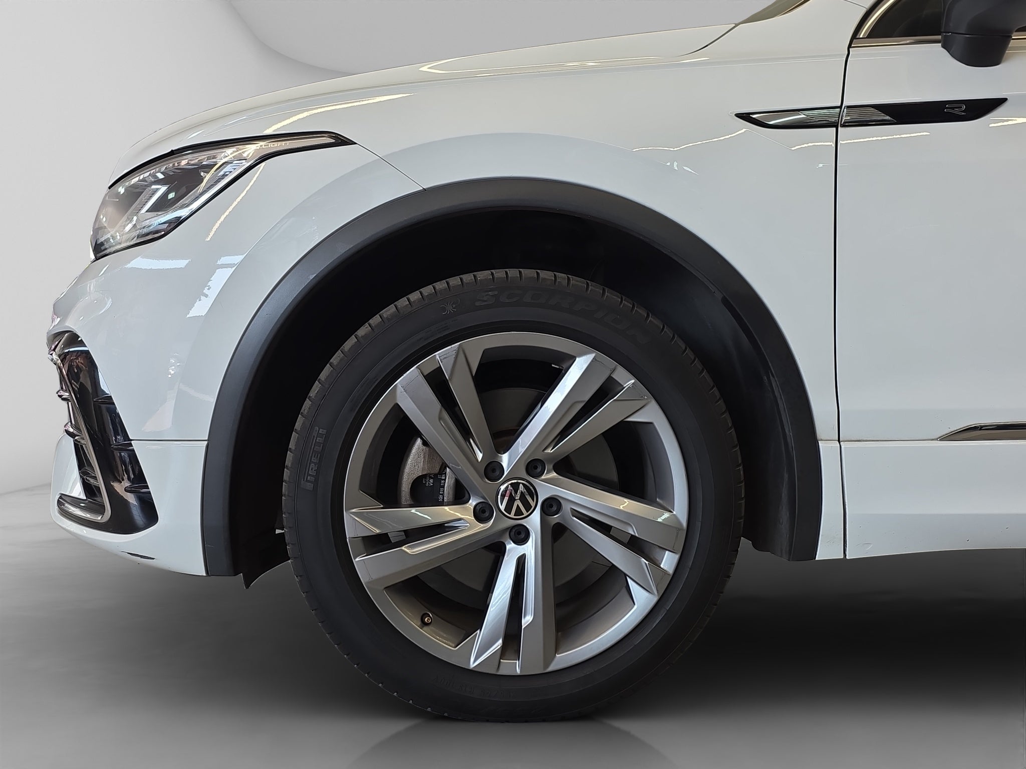 2024 Volkswagen Tiguan 2.0 R-Line At