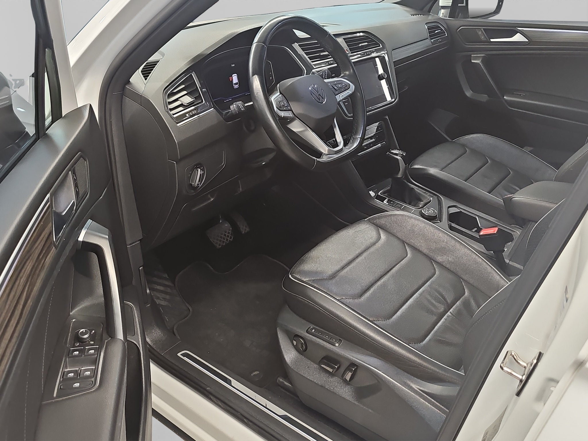 2023 Volkswagen Tiguan 2.0 R-Line At