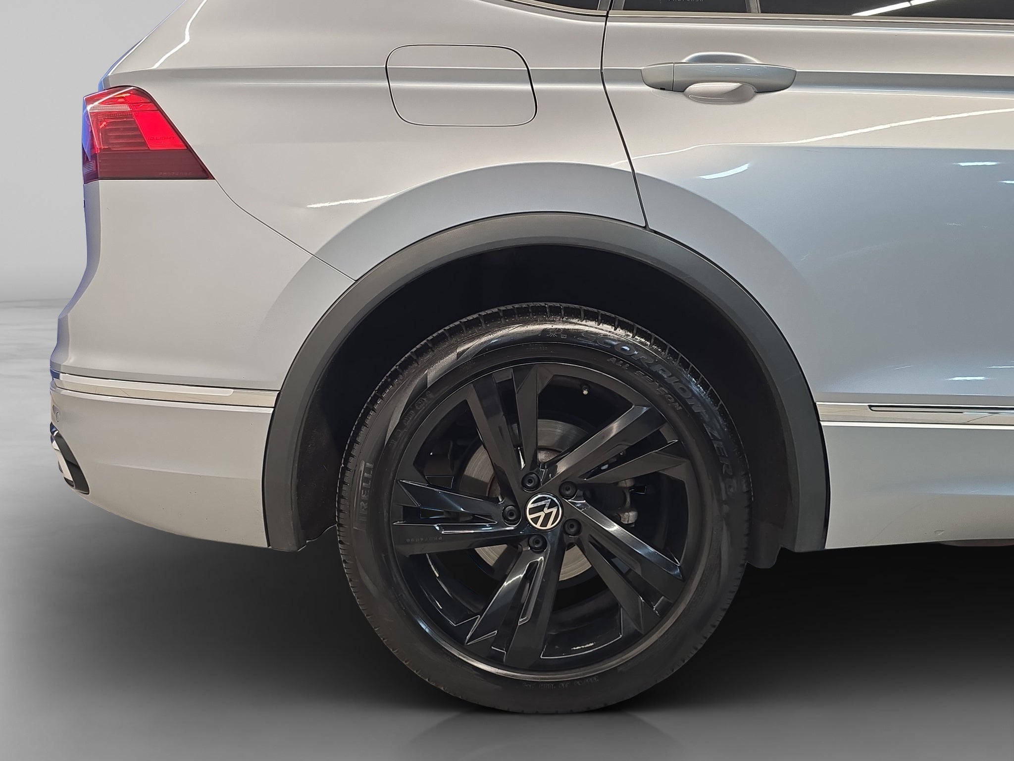 2023 Volkswagen Tiguan 2.0 R-Line At