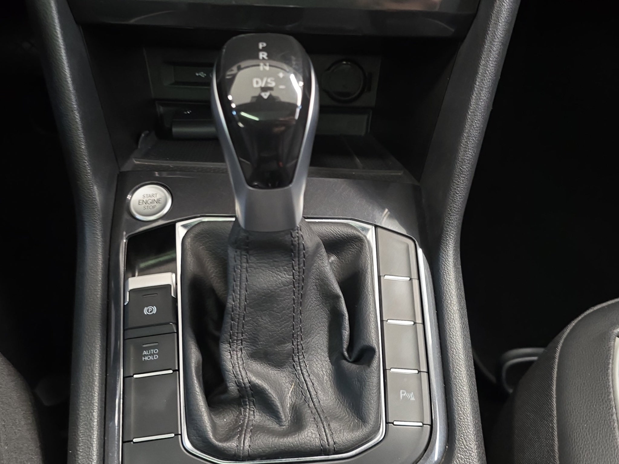 2023 Volkswagen Tiguan 2.0 R-Line At
