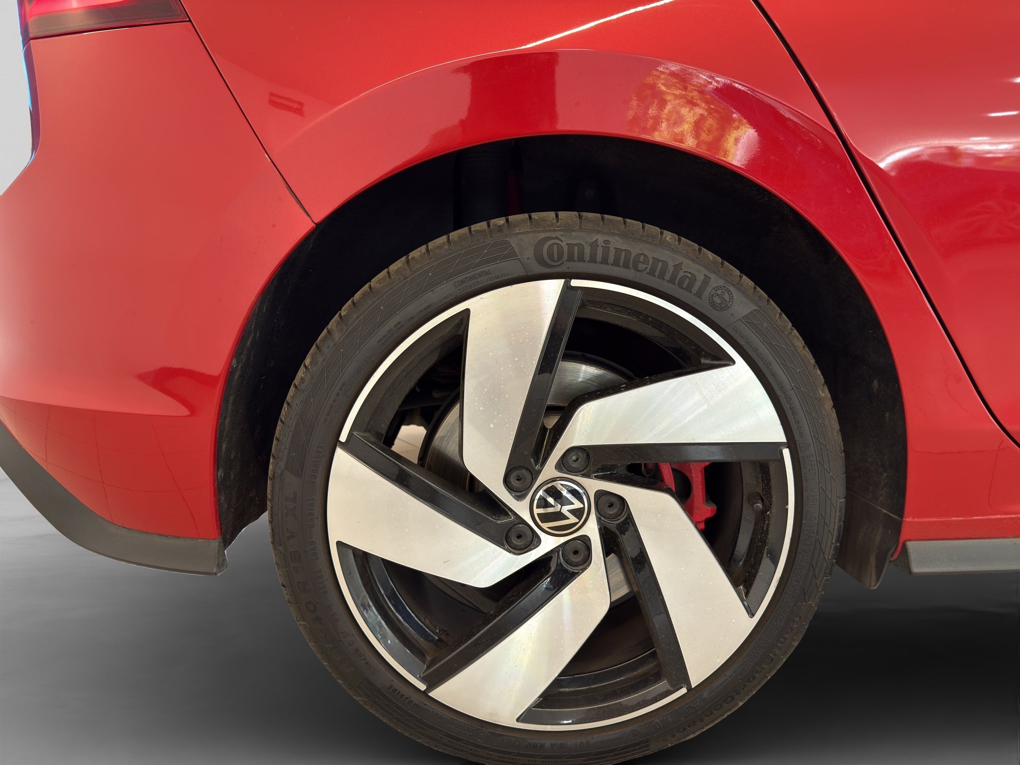 2024 Volkswagen Golf 2.0 GTI Dsg Navegación Piel At