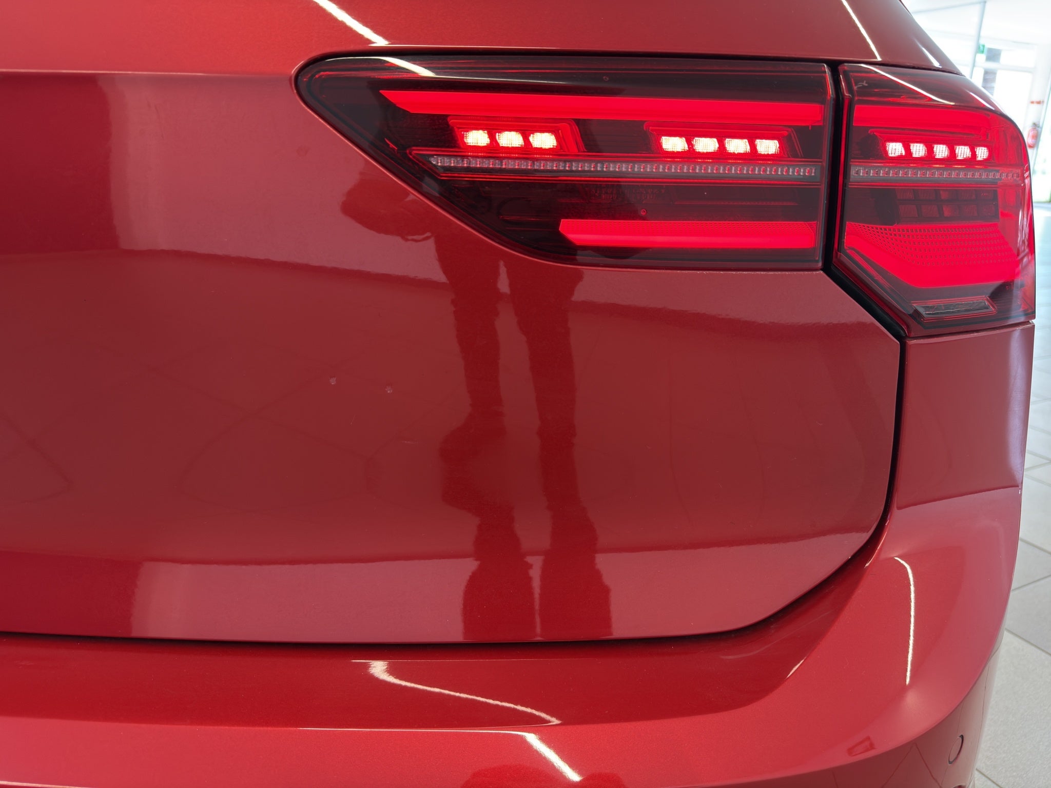 2024 Volkswagen Golf 2.0 GTI Dsg Navegación Piel At