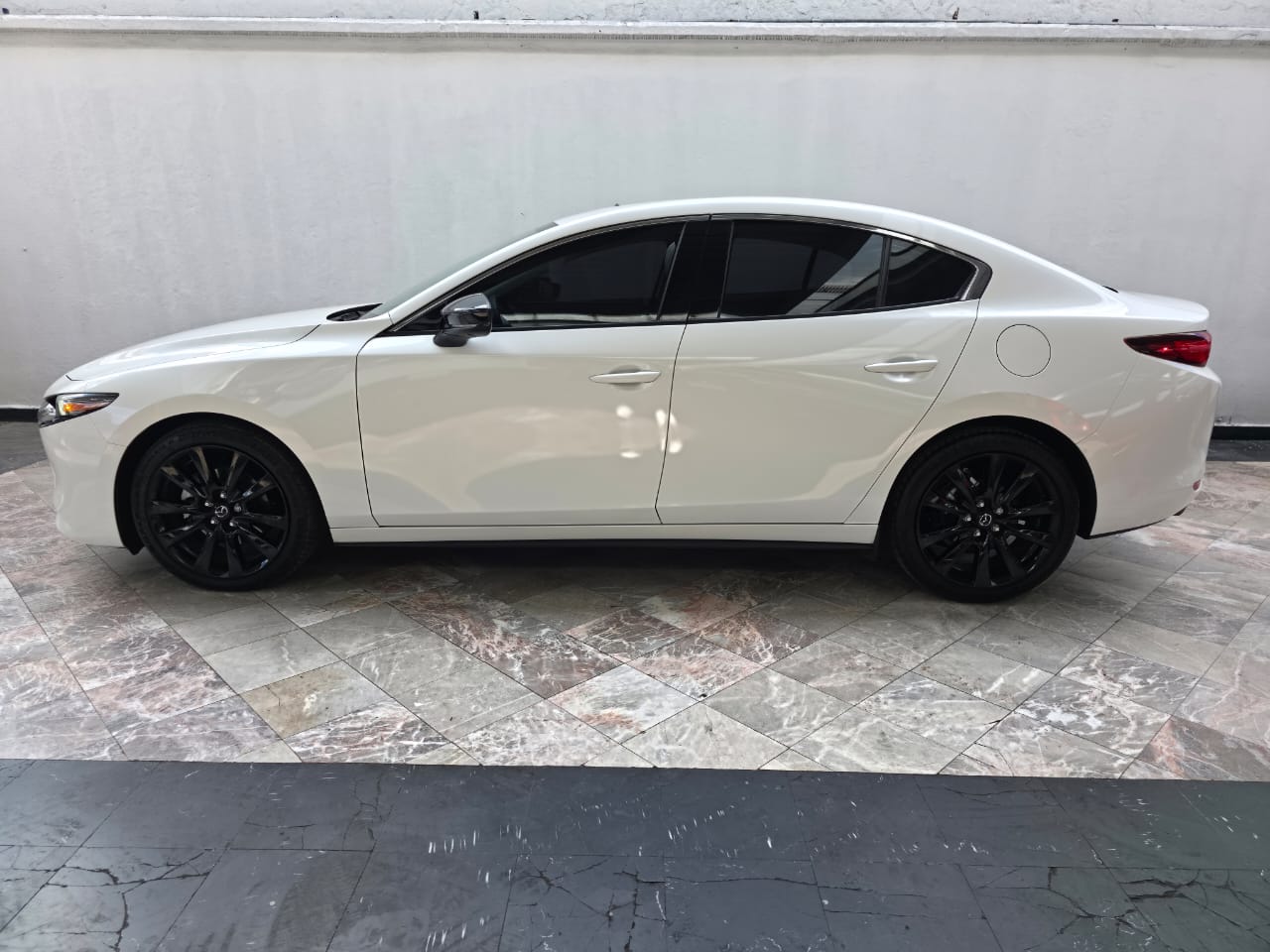 2025 Mazda Mazda 3 2.5 Signature Sedan At