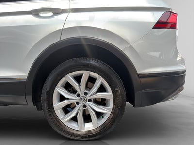 2020 Volkswagen Tiguan 1.4 Comfortline 7p At piel