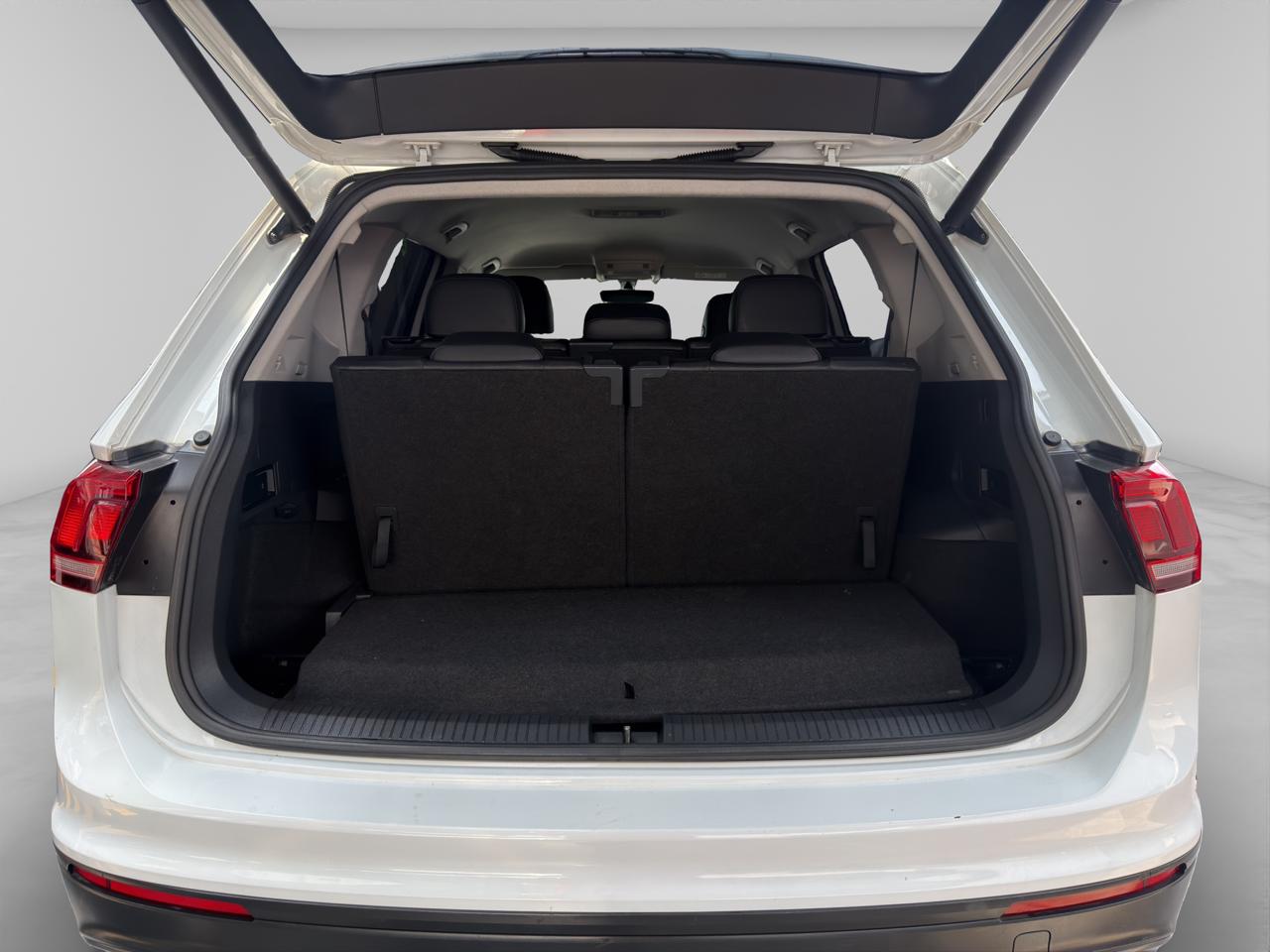 2020 Volkswagen Tiguan 1.4 Comfortline 7p At piel