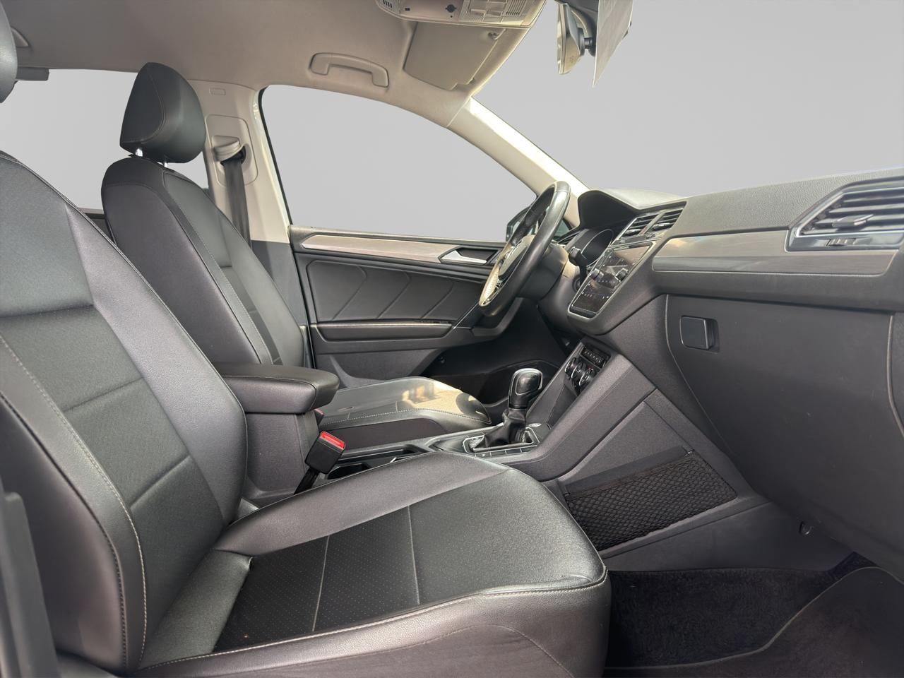 2020 Volkswagen Tiguan 1.4 Comfortline 7p At piel