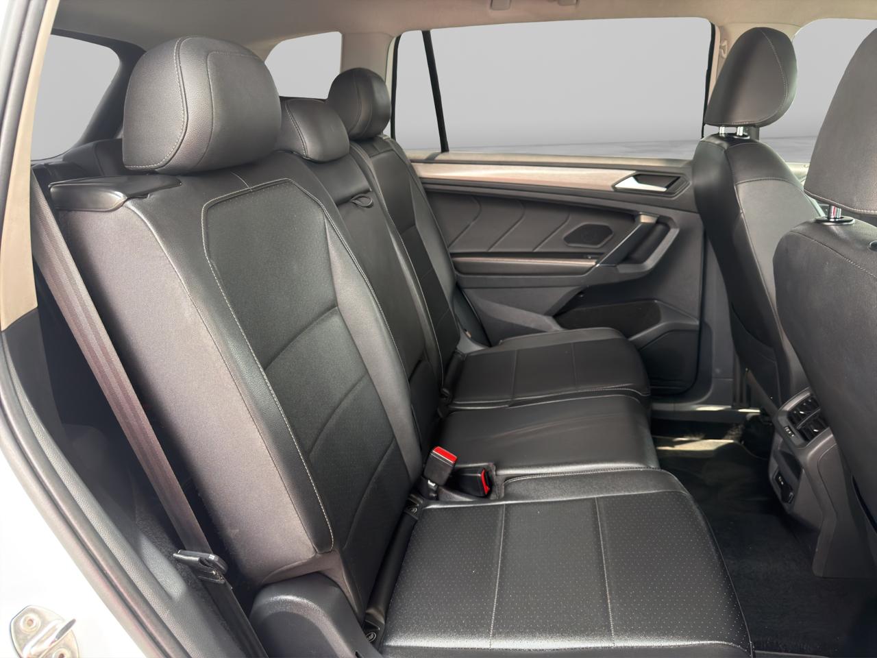 2020 Volkswagen Tiguan 1.4 Comfortline 7p At piel