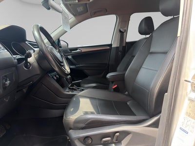 2020 Volkswagen Tiguan 1.4 Comfortline 7p At piel