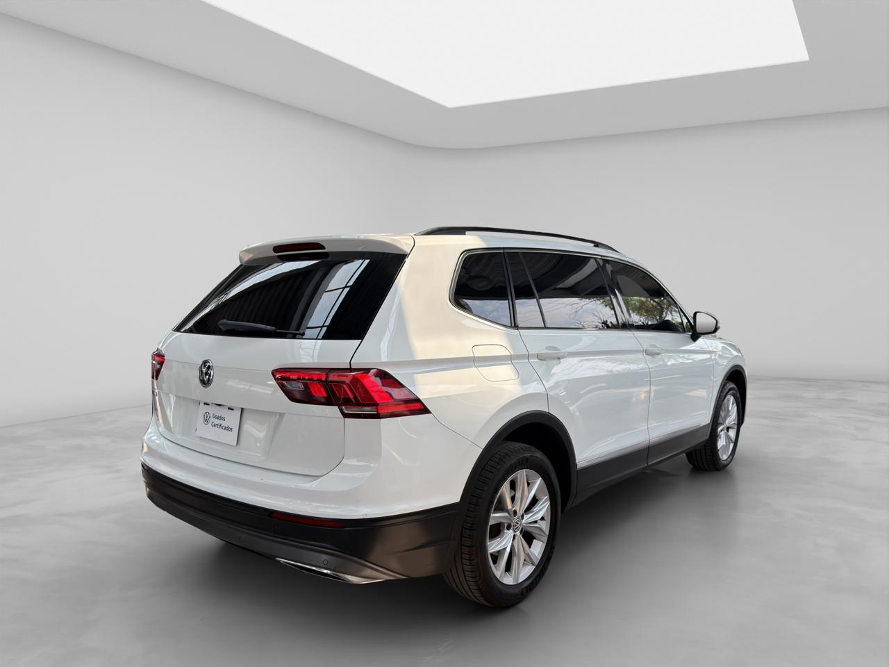 2020 Volkswagen Tiguan 1.4 Comfortline 7p At piel