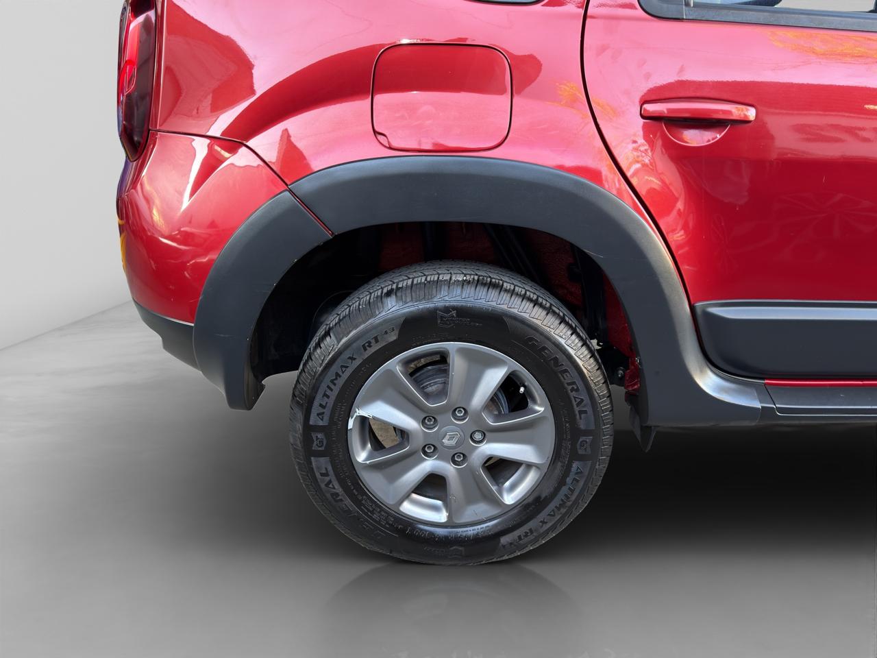 2017 Renault Duster 2.0 Dynamic Media Nav At