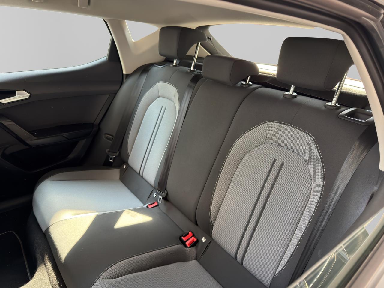 2025 Seat Leon Style 1.4 TSI 150 HP DSG 8VEL