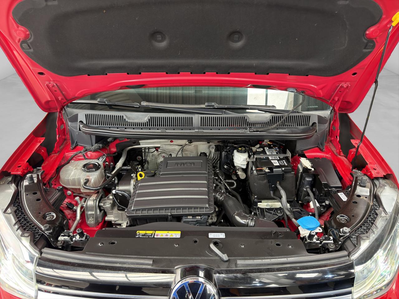 2023 Volkswagen Caddy Pasajeros 1.6 LT Manual 6 Vel