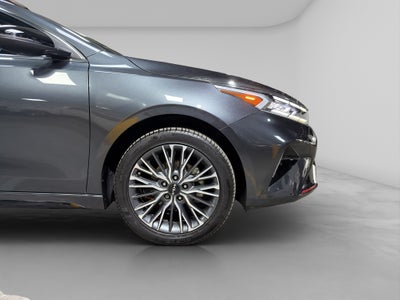 2023 Kia Forte 2.0 GT Line Sedan At