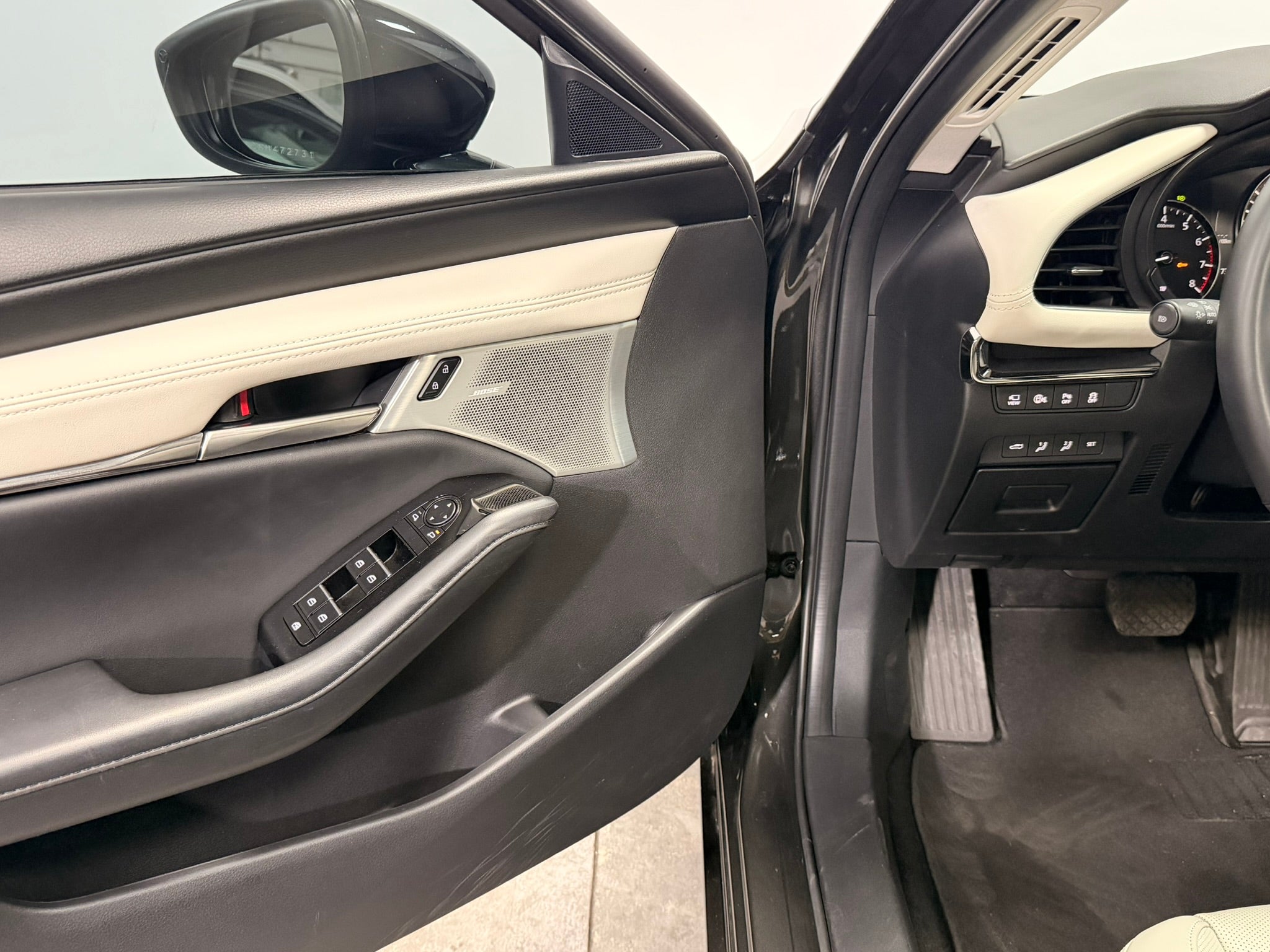 2025 Mazda Mazda 3 2.5 Signature Sedan At