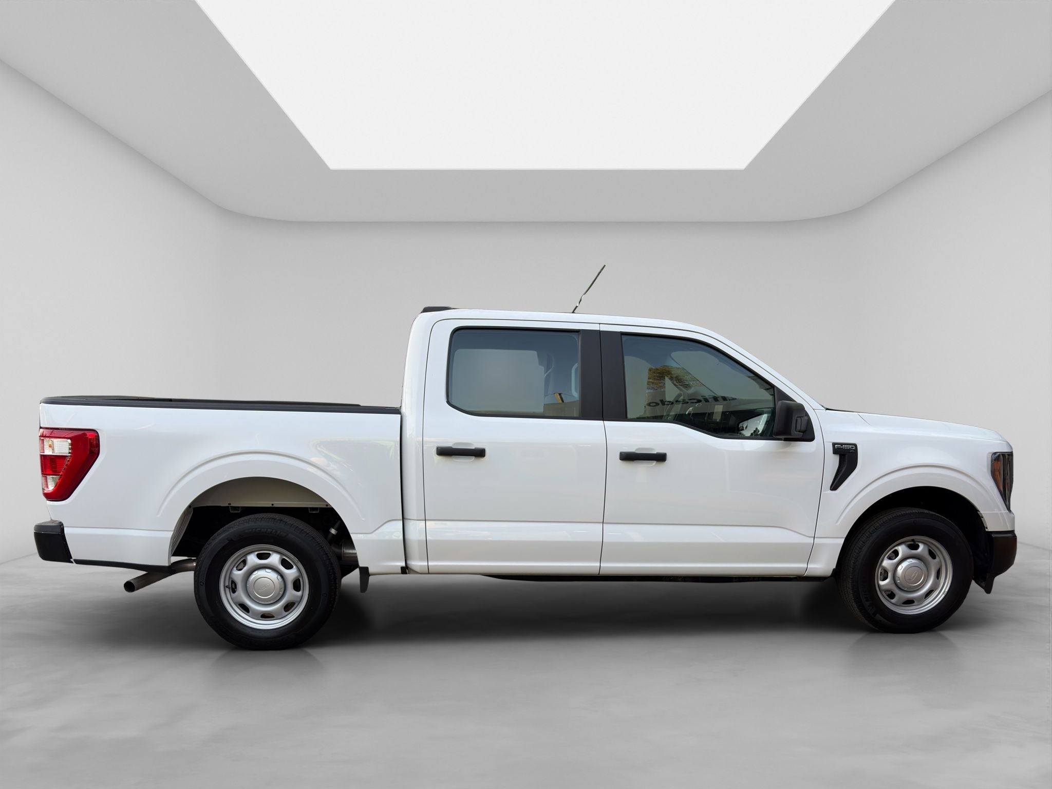 2023 Ford F-150 3.3 XL Doble Cabina V6 4x2 At