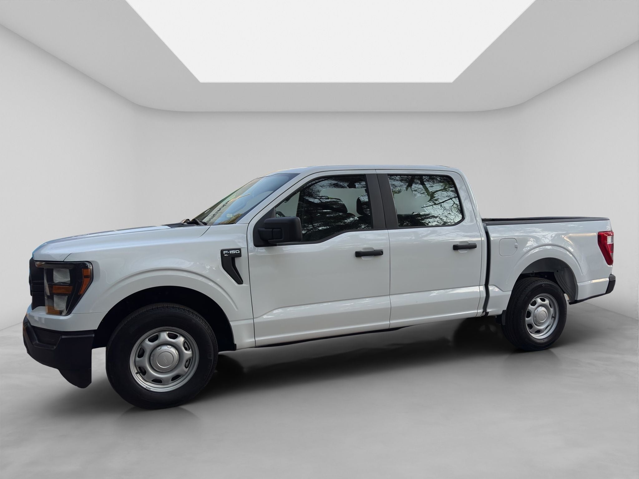 2023 Ford F-150 3.3 XL Doble Cabina V6 4x2 At