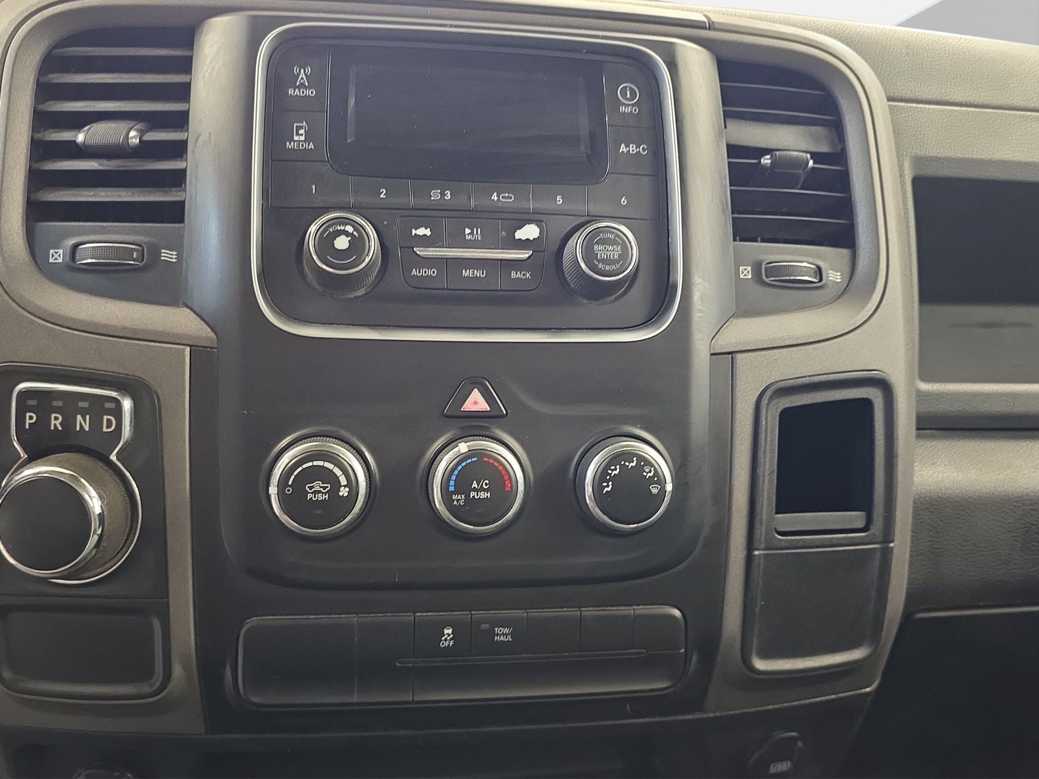2020 RAM 1500 3.3 V6 XL Cab Regular 4x2 AT