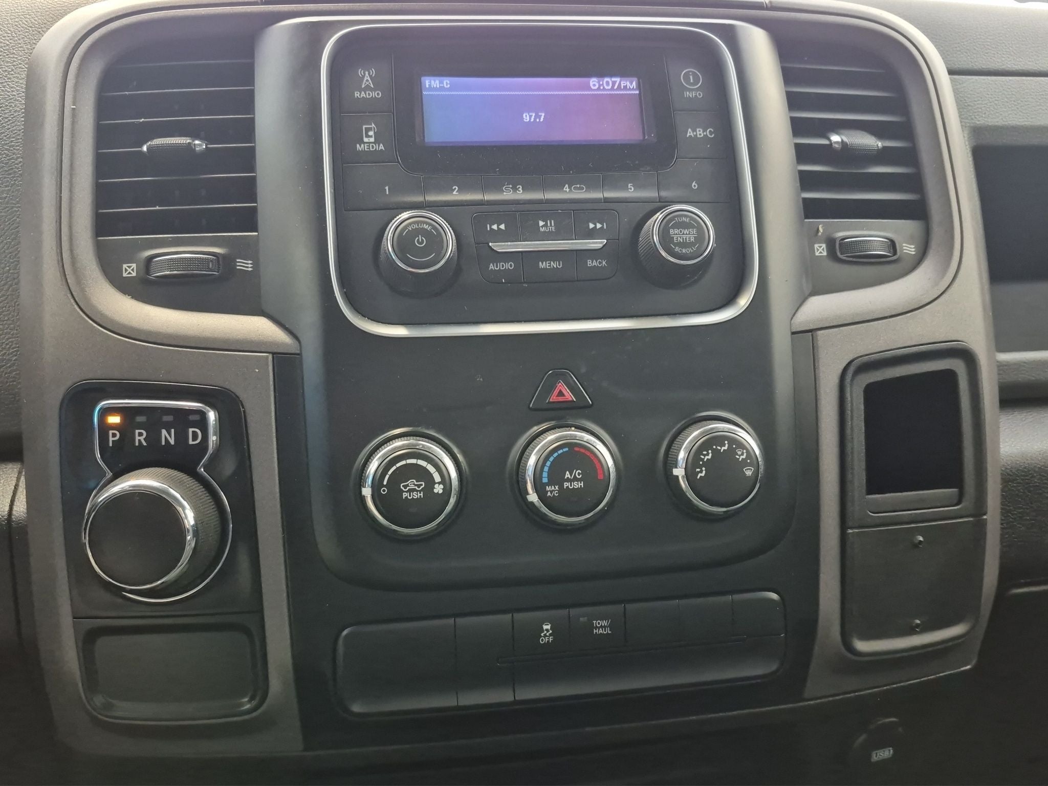 2020 RAM 1500 3.6 V6 ST Cab Regular 4x2 At