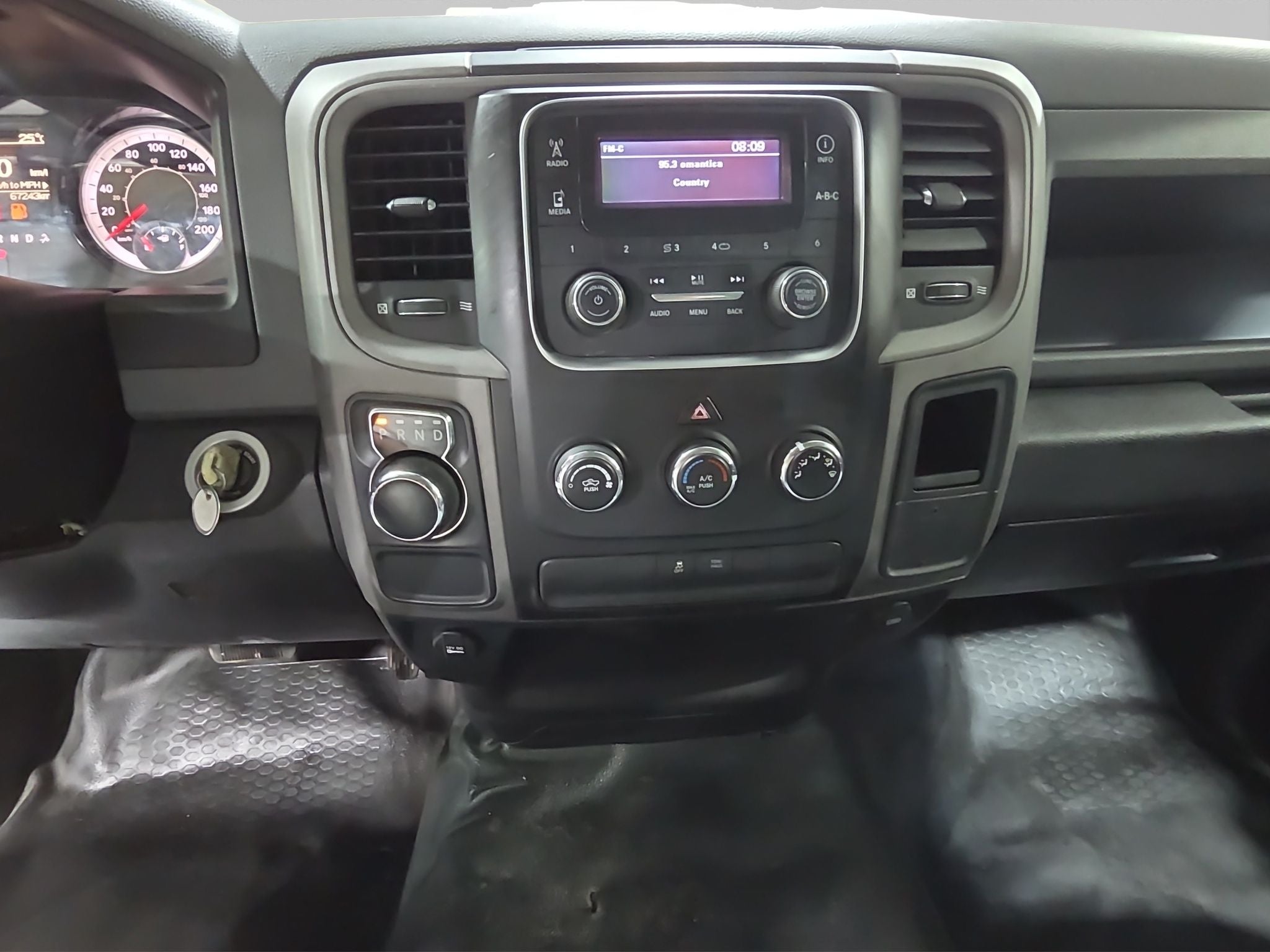 2020 RAM 1500 3.3 V6 XL Cab Regular 4x2 AT