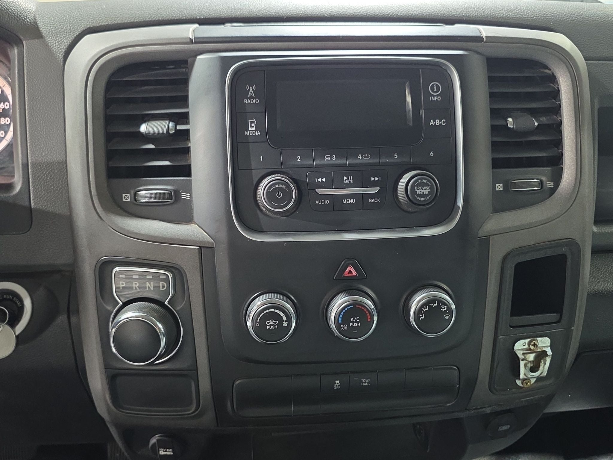 2020 RAM 1500 3.3 V6 XL Cab Regular 4x2 AT